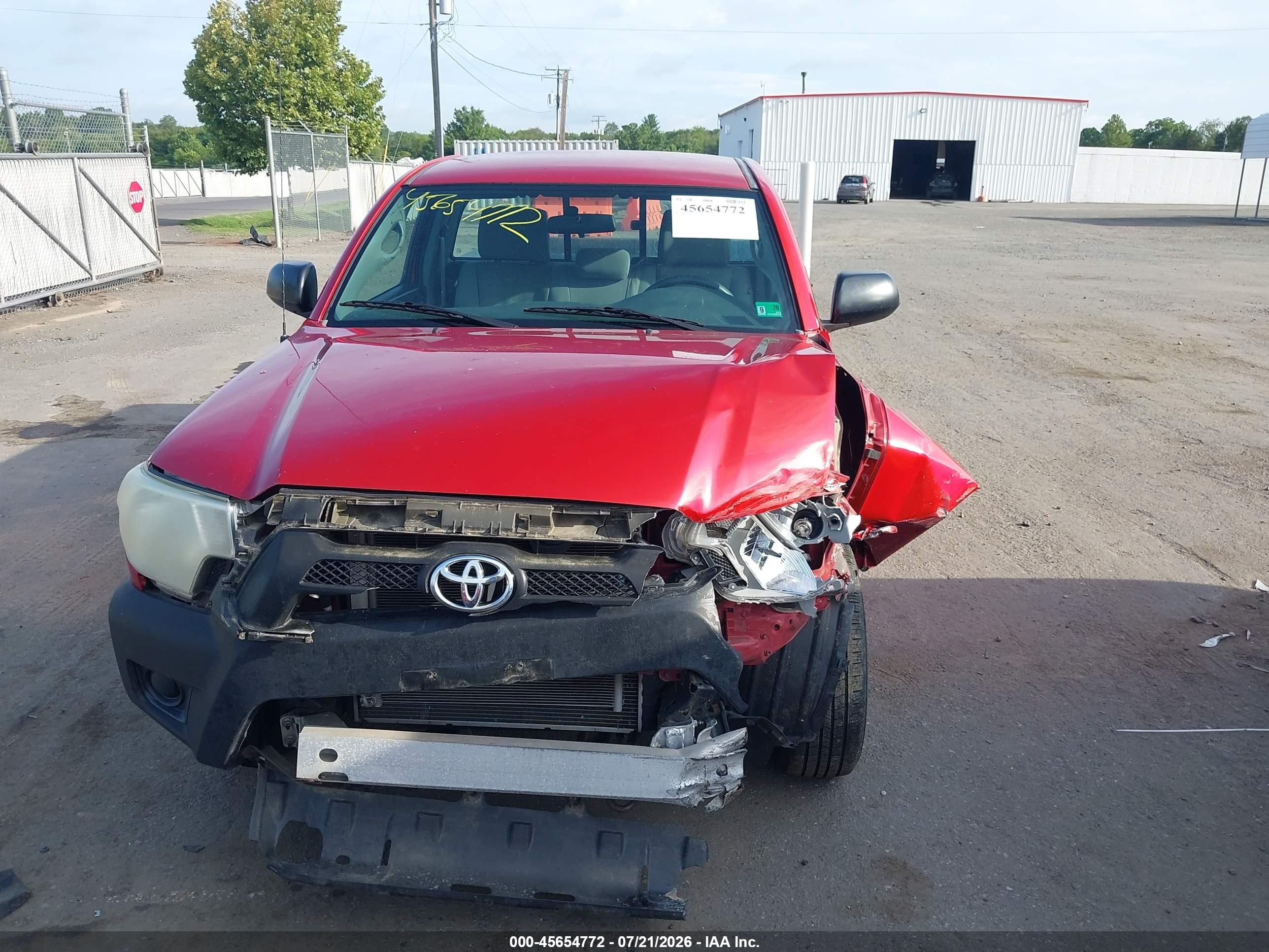 2013 Toyota Tacoma   Red vin: 5TFNX4CN6DX018046