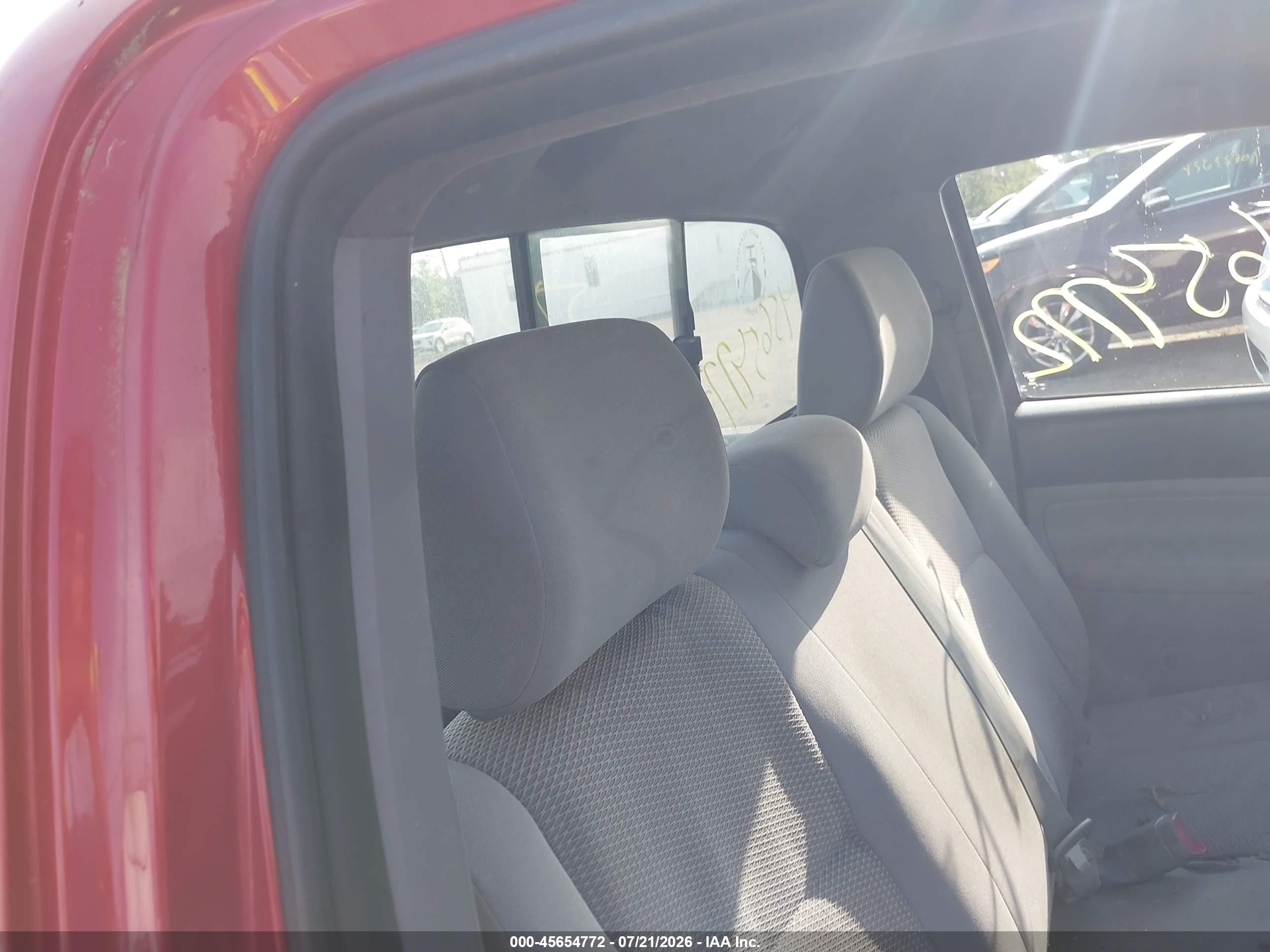 2013 Toyota Tacoma   Red vin: 5TFNX4CN6DX018046