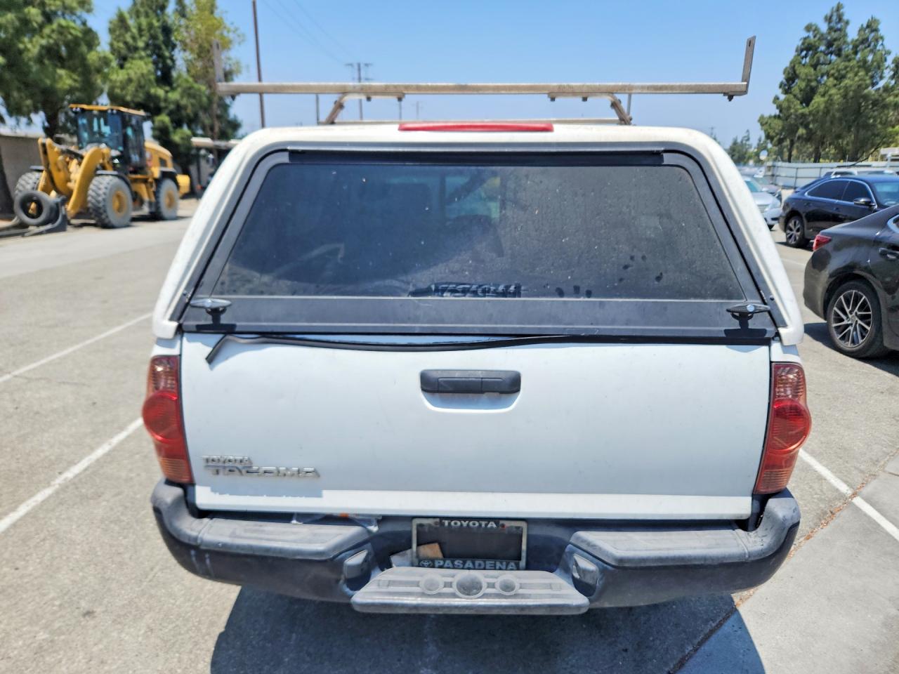 2014 Toyota Tacoma Base White vin: 5TFNX4CN6EX035236
