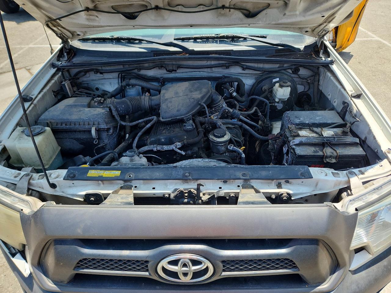 2014 Toyota Tacoma Base White vin: 5TFNX4CN6EX035236