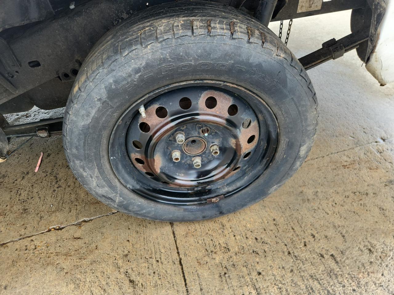 2014 Toyota Tacoma Base White vin: 5TFNX4CN6EX035608 Damage: Left Rear Wheel, Missing, Replacement Required