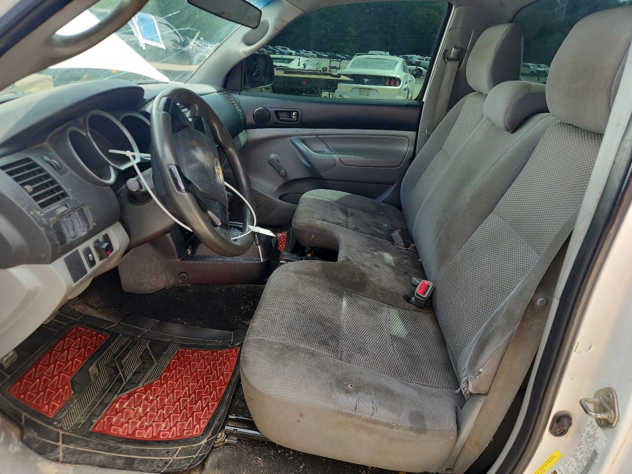 2014 Toyota Tacoma Base White vin: 5TFNX4CN6EX035608