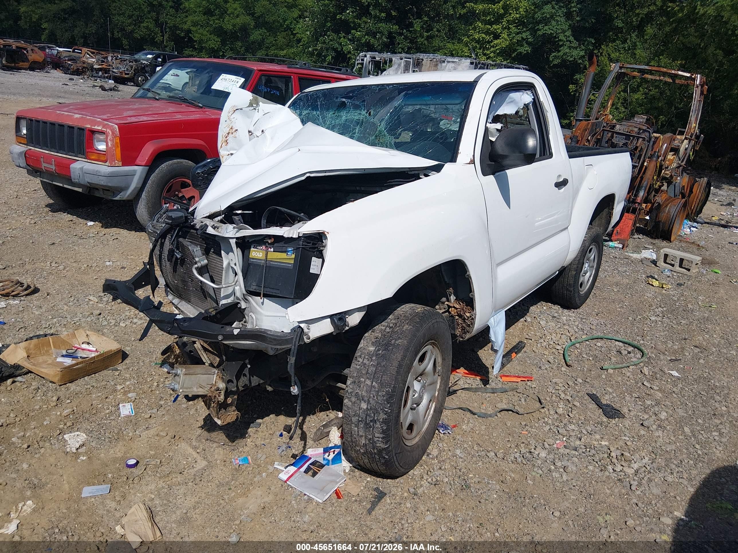 2014 Toyota Tacoma   White vin: 5TFNX4CN7EX043555