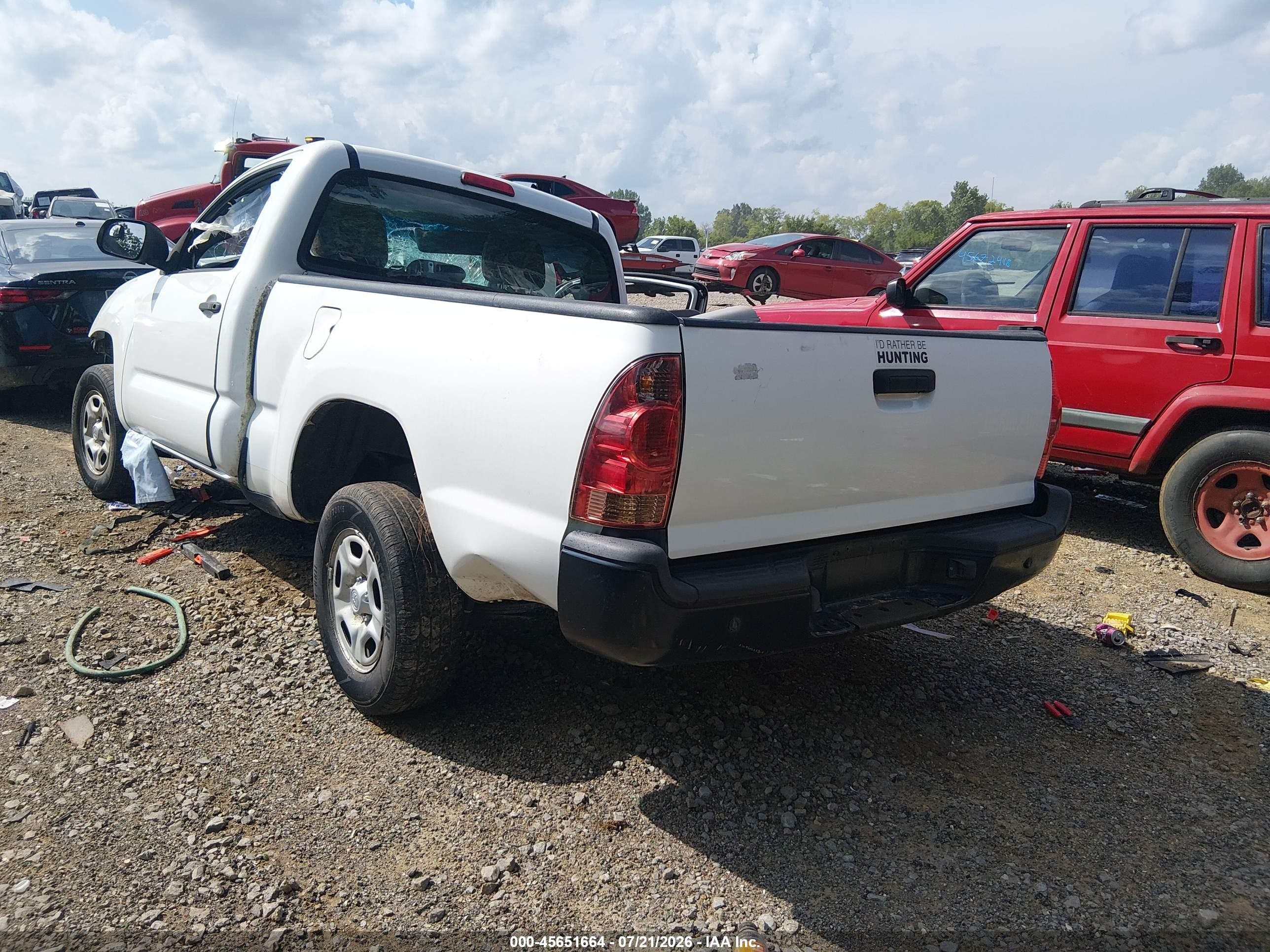 2014 Toyota Tacoma   White vin: 5TFNX4CN7EX043555