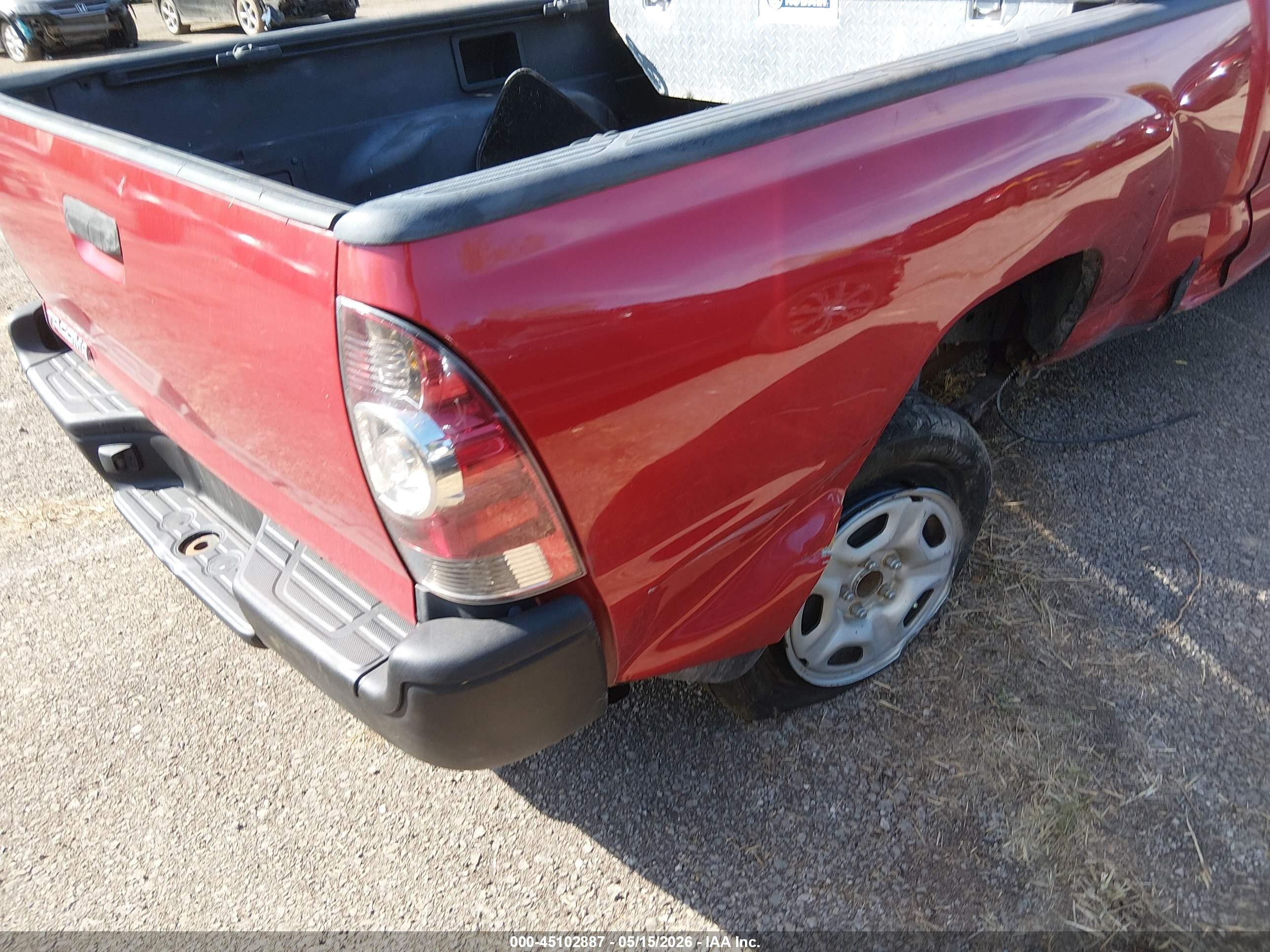 2011 Toyota Tacoma Красный vin: 5TFNX4CN8BX002217