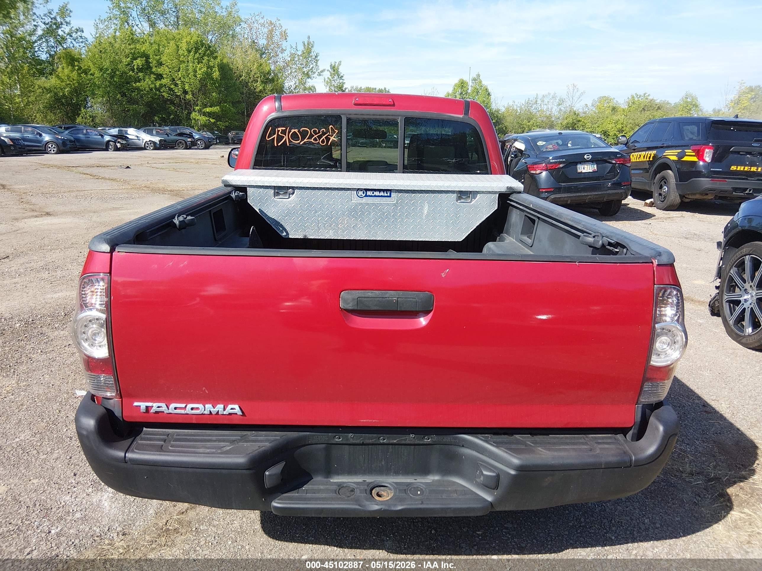 2011 Toyota Tacoma Красный vin: 5TFNX4CN8BX002217