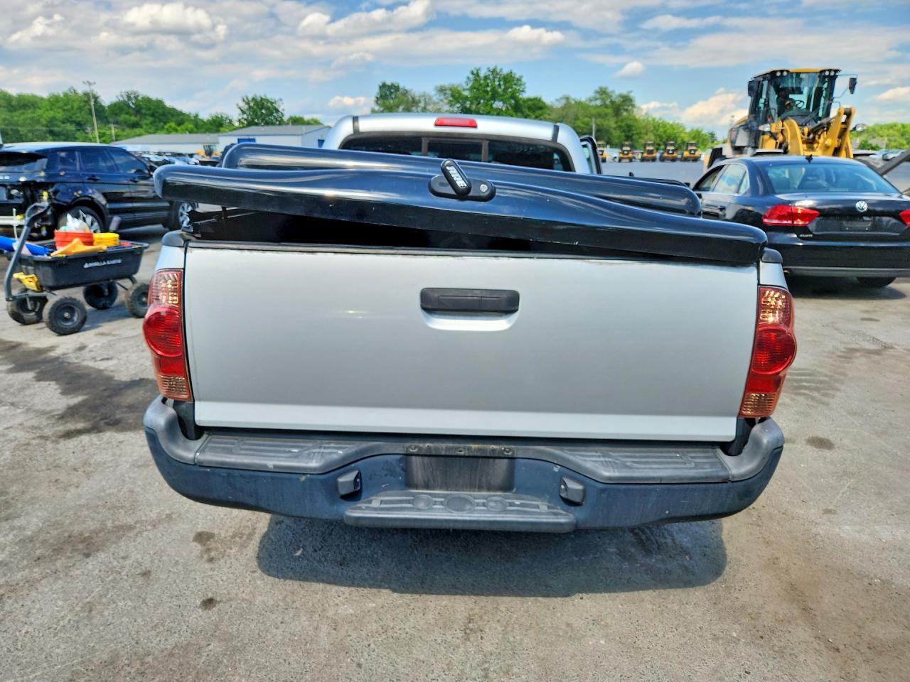2013 Toyota Tacoma Base Silver vin: 5TFNX4CN8DX020798