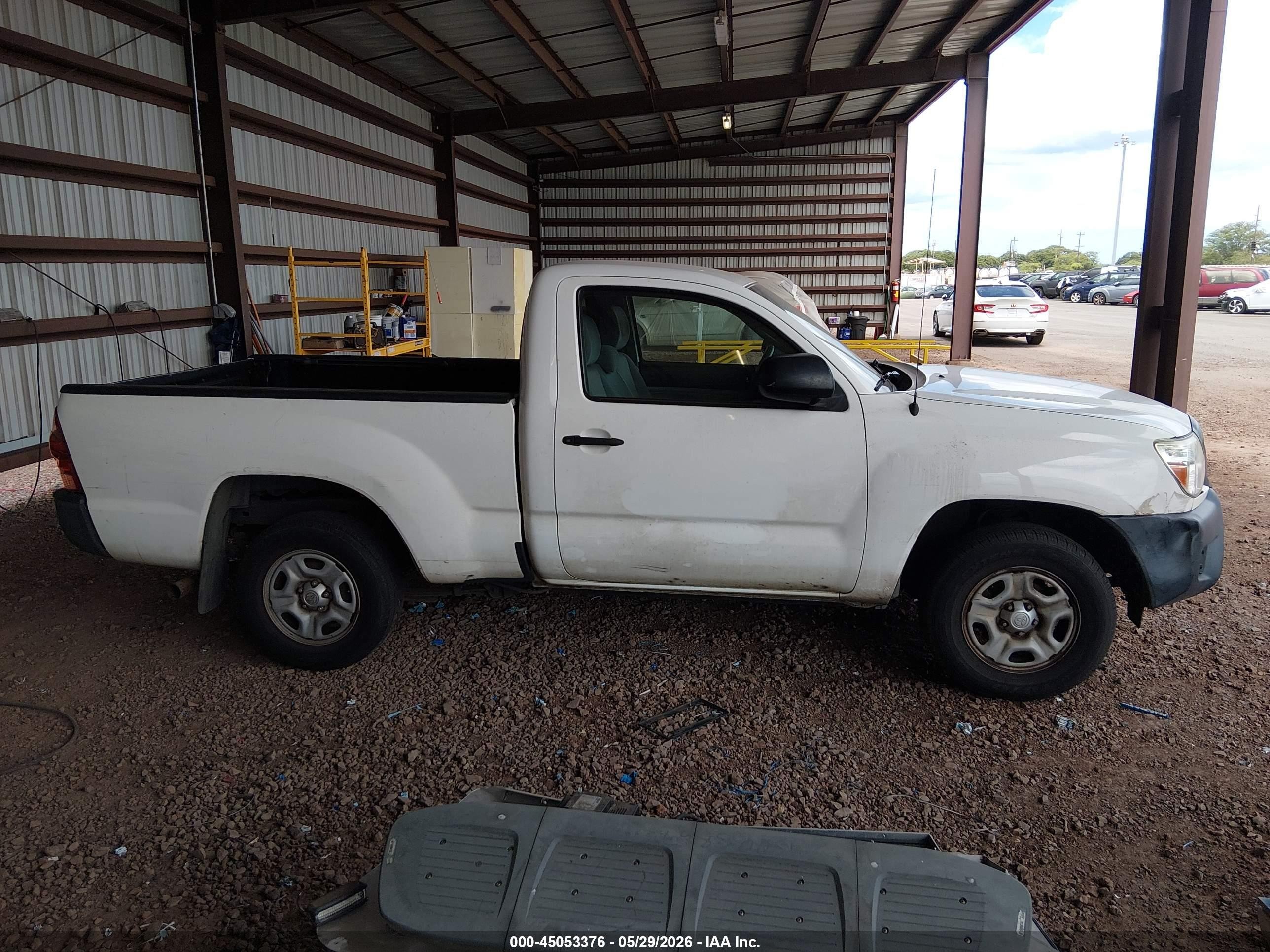 2014 Toyota Tacoma   White vin: 5TFNX4CN8EX033231