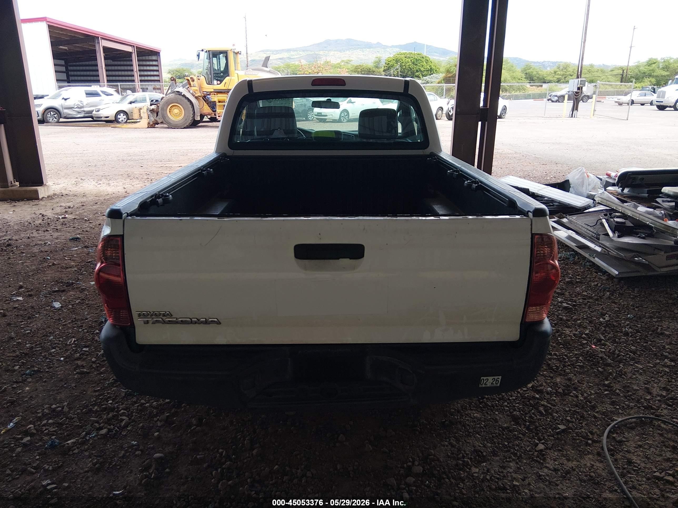 2014 Toyota Tacoma   White vin: 5TFNX4CN8EX033231