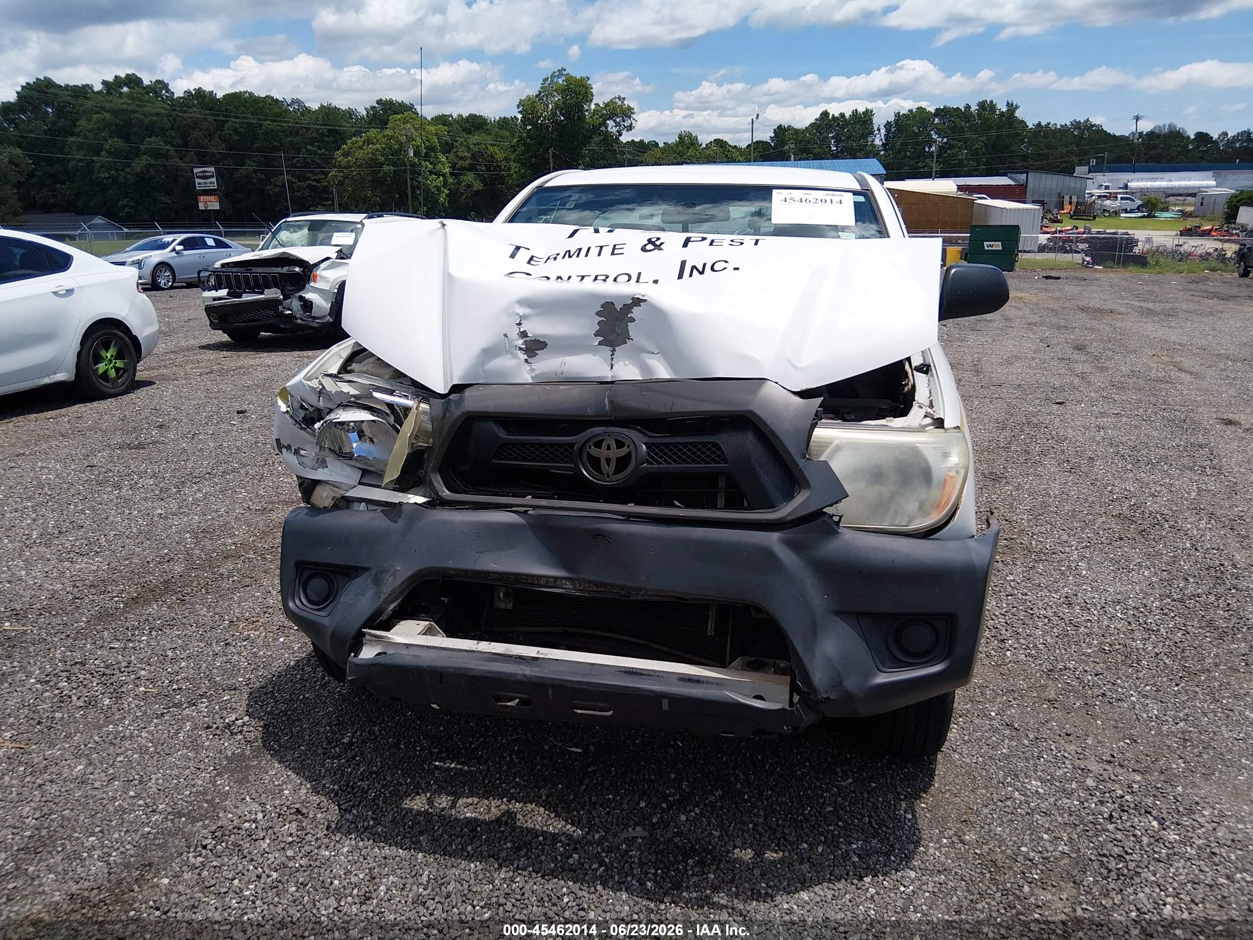 2014 Toyota Tacoma   Белый vin: 5TFNX4CN8EX040762