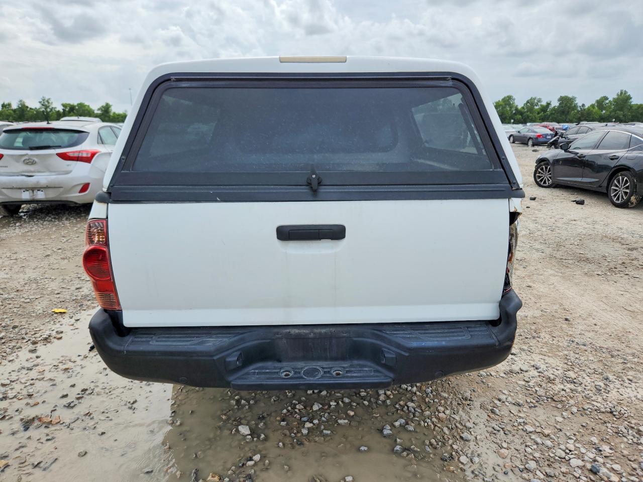 2014 Toyota Tacoma Base White vin: 5TFNX4CN9EX034842