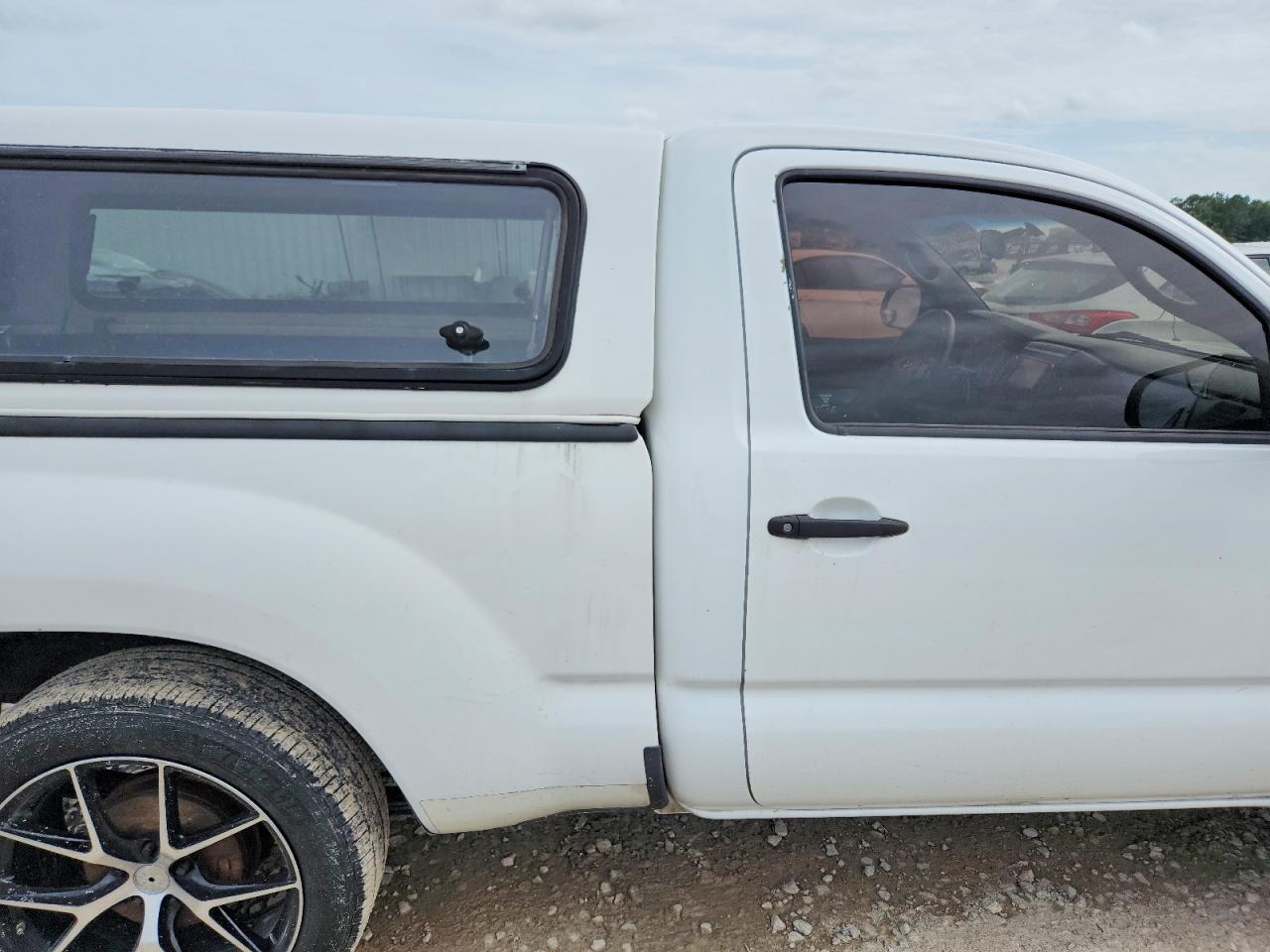 2014 Toyota Tacoma Base White vin: 5TFNX4CN9EX034842
