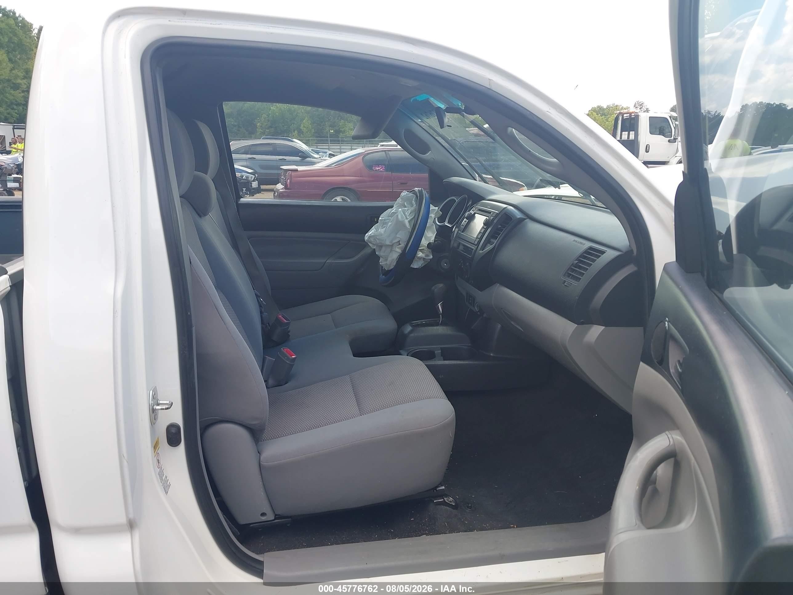 2013 Toyota Tacoma   Белый vin: 5TFNX4CNXDX024447