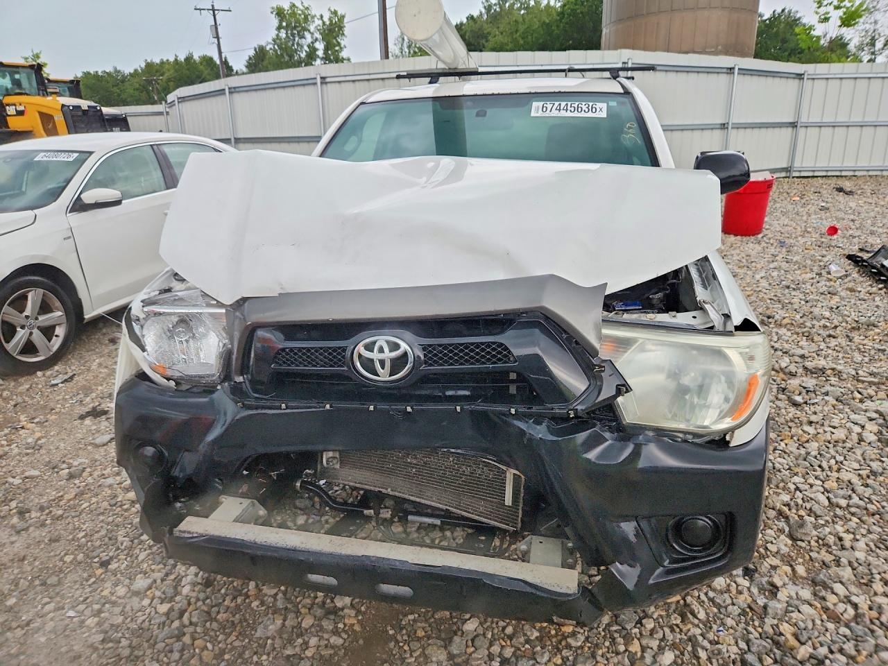 2013 Toyota Tacoma Base White vin: 5TFNX4CNXDX028045