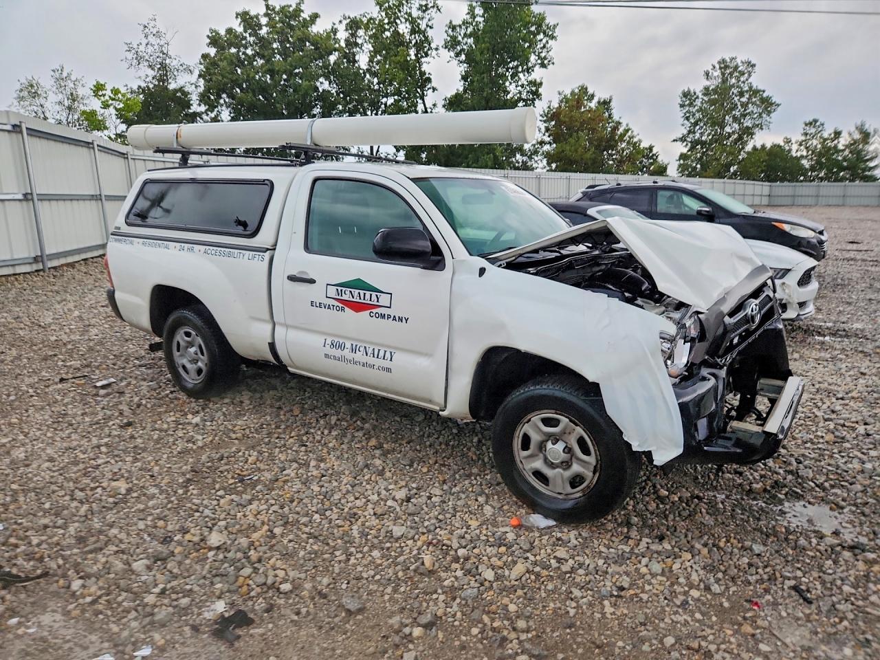2013 Toyota Tacoma Base White vin: 5TFNX4CNXDX028045