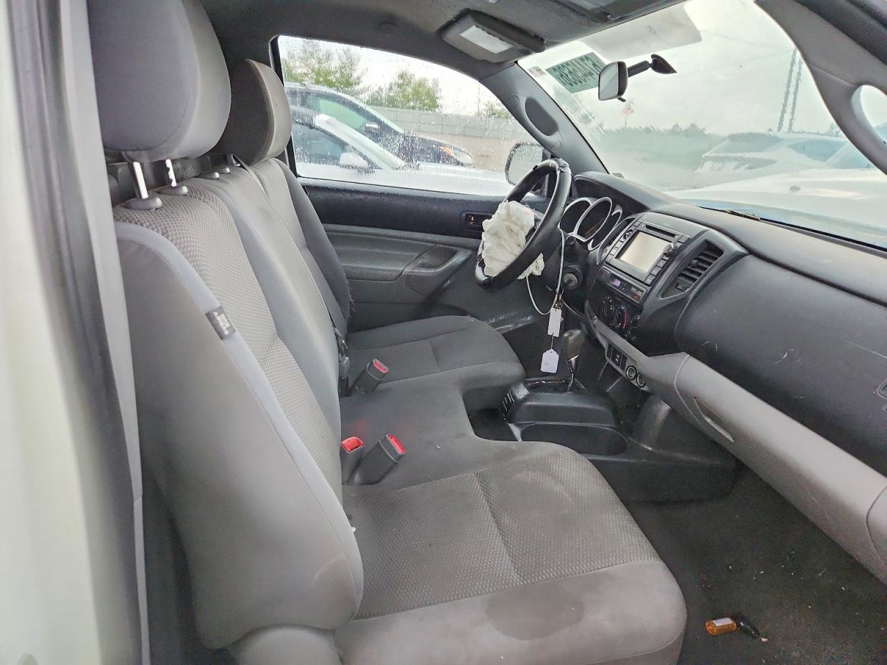 2013 Toyota Tacoma Base White vin: 5TFNX4CNXDX028045