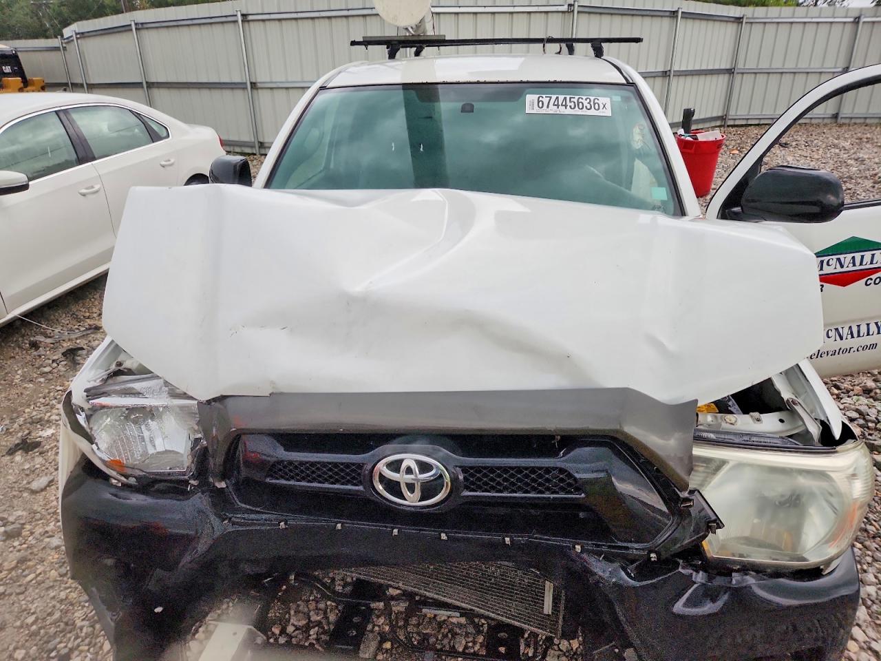 2013 Toyota Tacoma Base White vin: 5TFNX4CNXDX028045