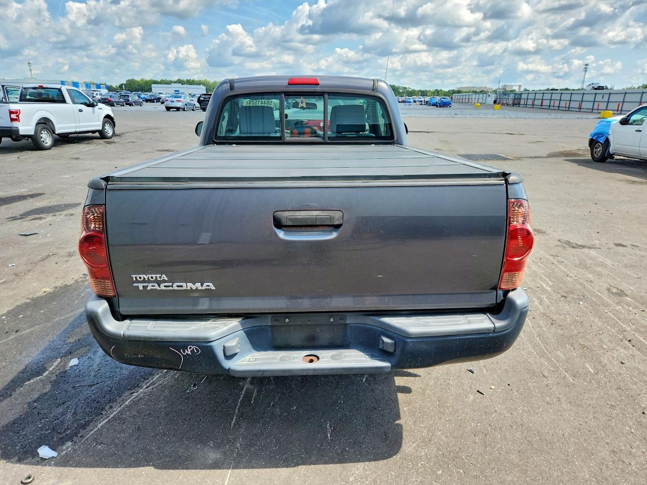 2014 Toyota Tacoma Base Gray vin: 5TFNX4CNXEX032310