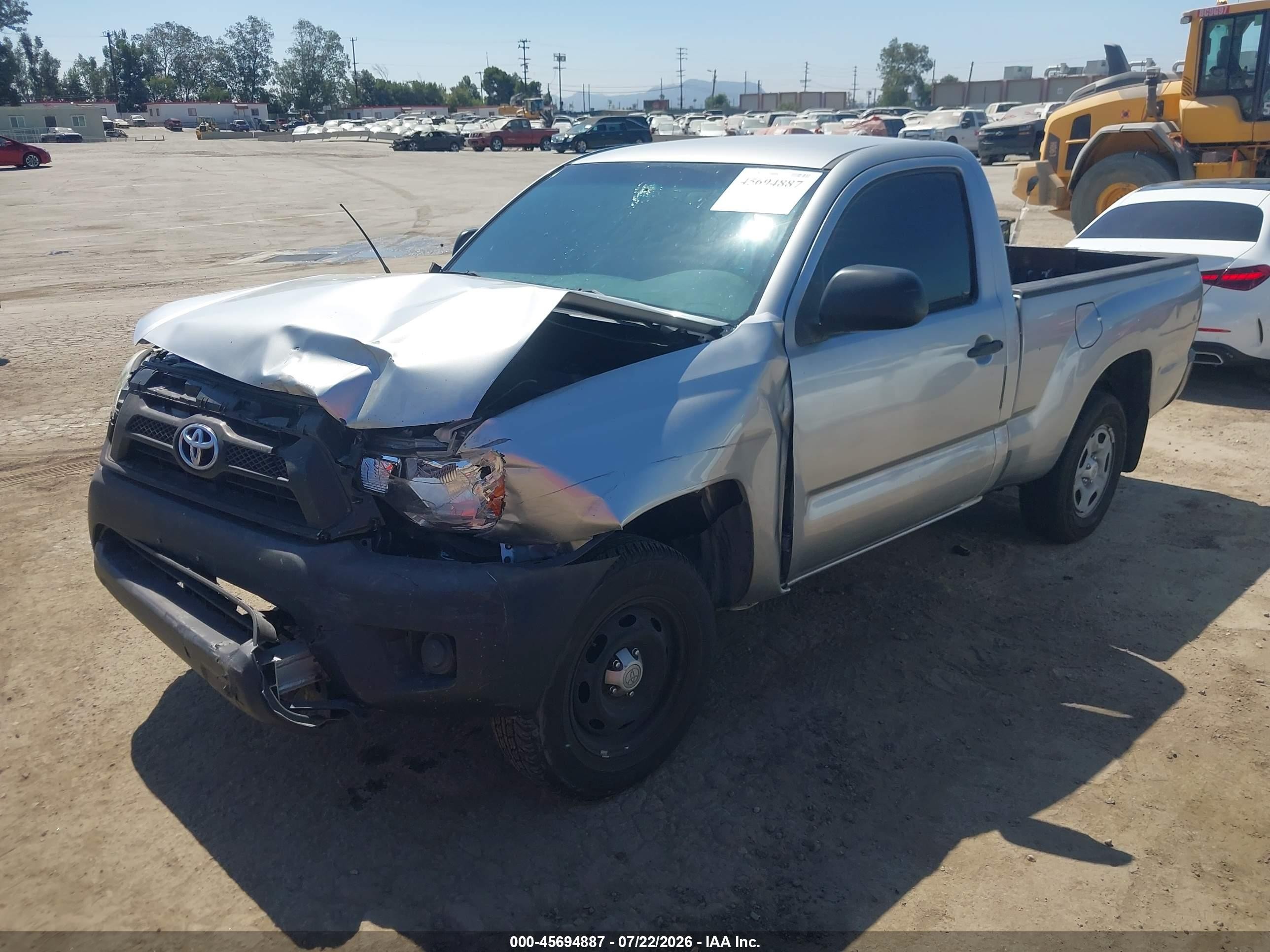 2014 Toyota Tacoma   Silver vin: 5TFNX4CNXEX037572