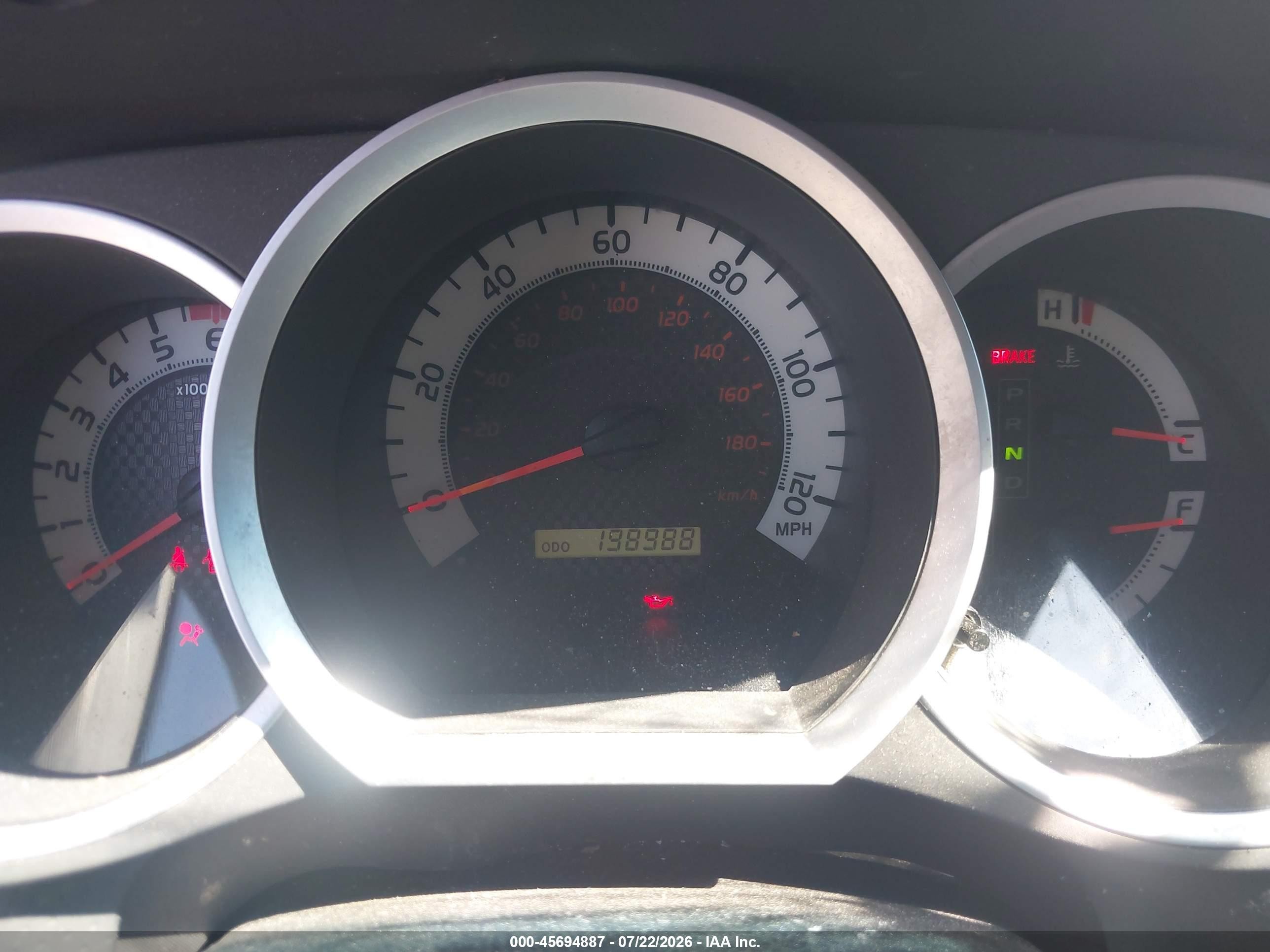 2014 Toyota Tacoma   Silver vin: 5TFNX4CNXEX037572
