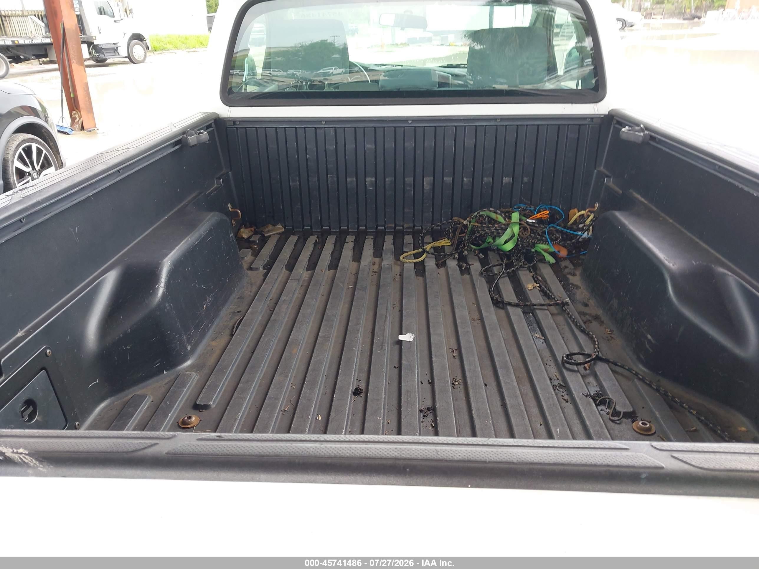 2014 Toyota Tacoma White vin: 5TFNX4CNXEX039693
