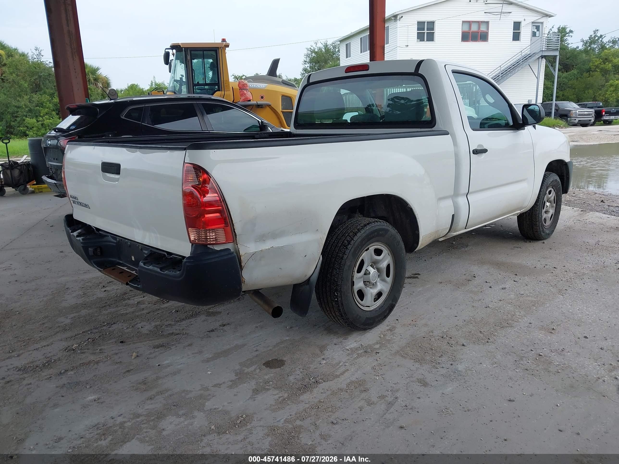 2014 Toyota Tacoma White vin: 5TFNX4CNXEX039693
