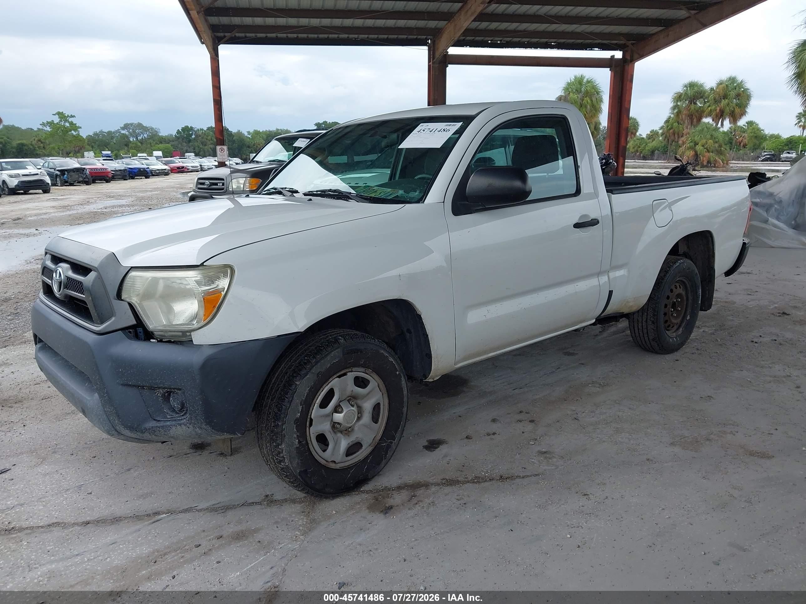 2014 Toyota Tacoma White vin: 5TFNX4CNXEX039693
