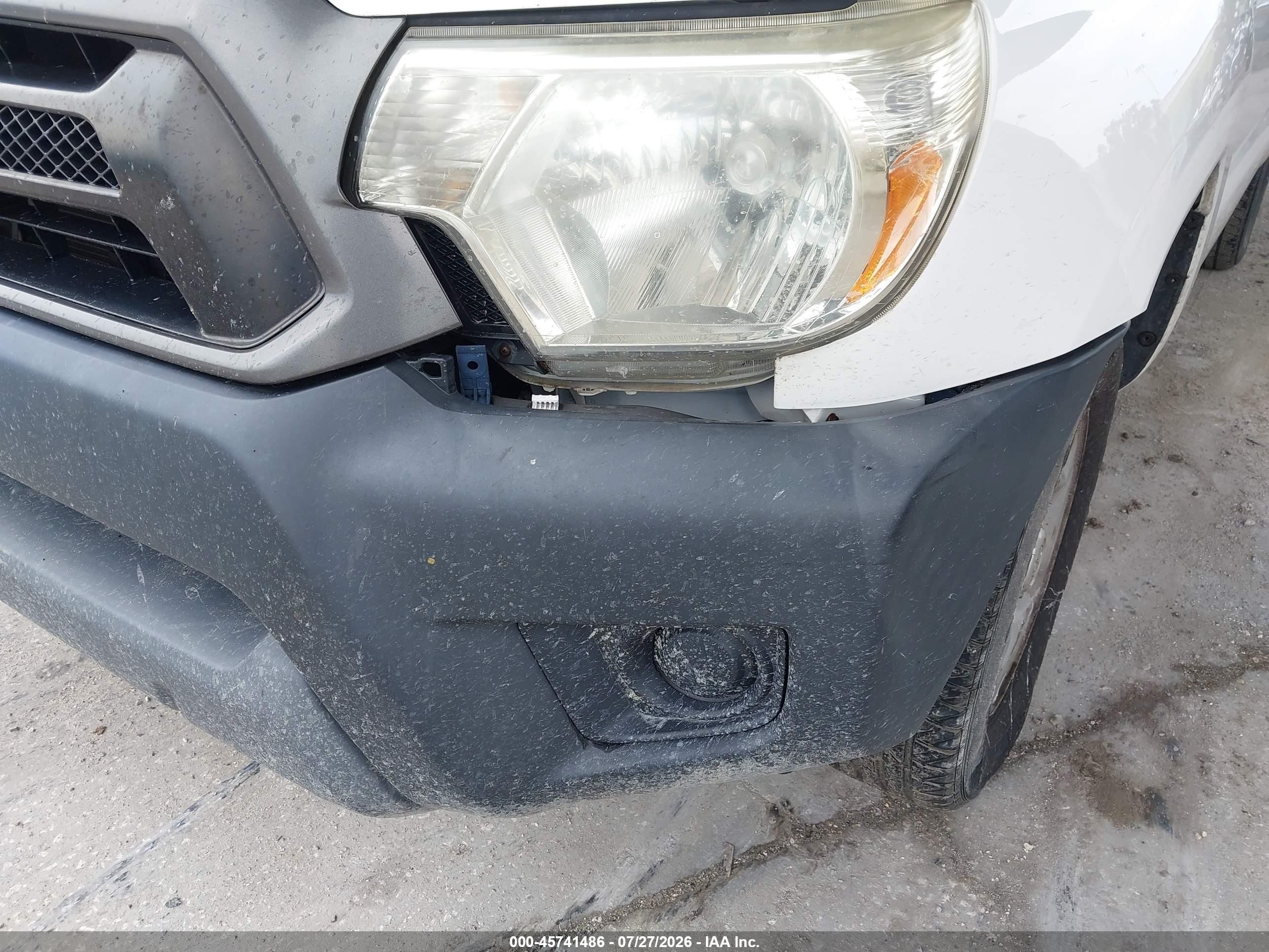 2014 Toyota Tacoma White vin: 5TFNX4CNXEX039693
