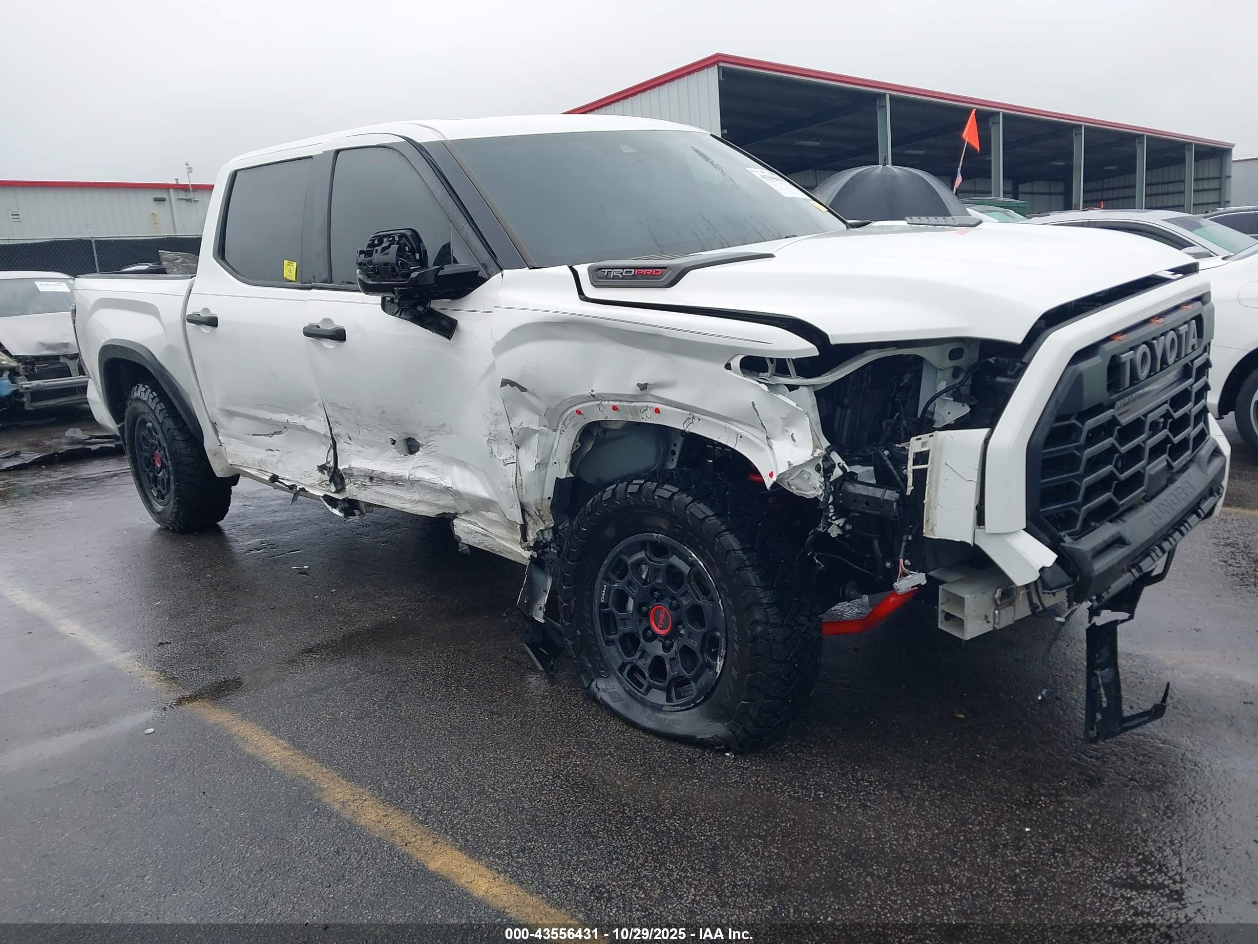2022 Toyota Tundra Hybrid Trd Pro White vin: 5TFPC5DB8NX010255