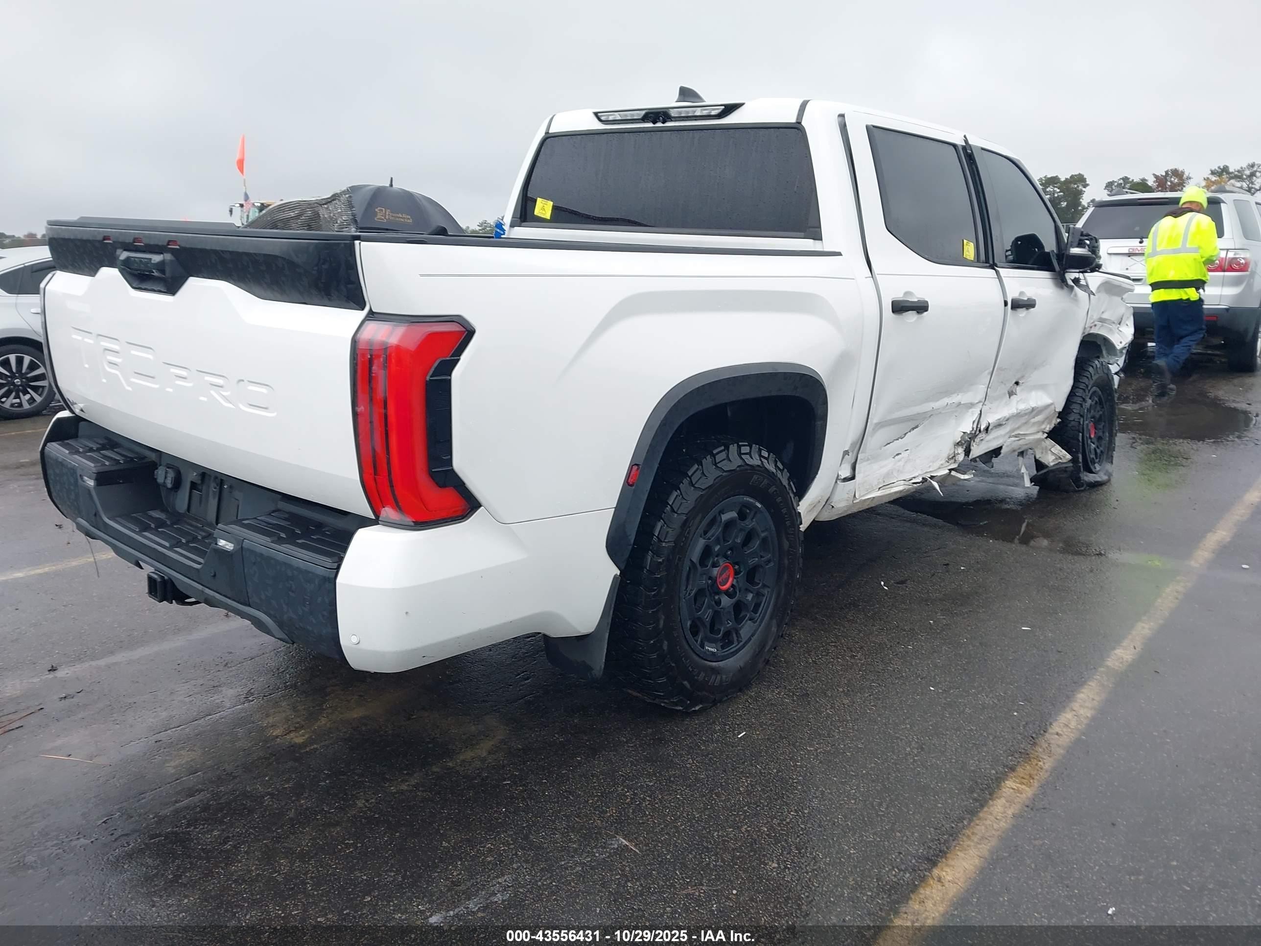 2022 Toyota Tundra Hybrid Trd Pro White vin: 5TFPC5DB8NX010255