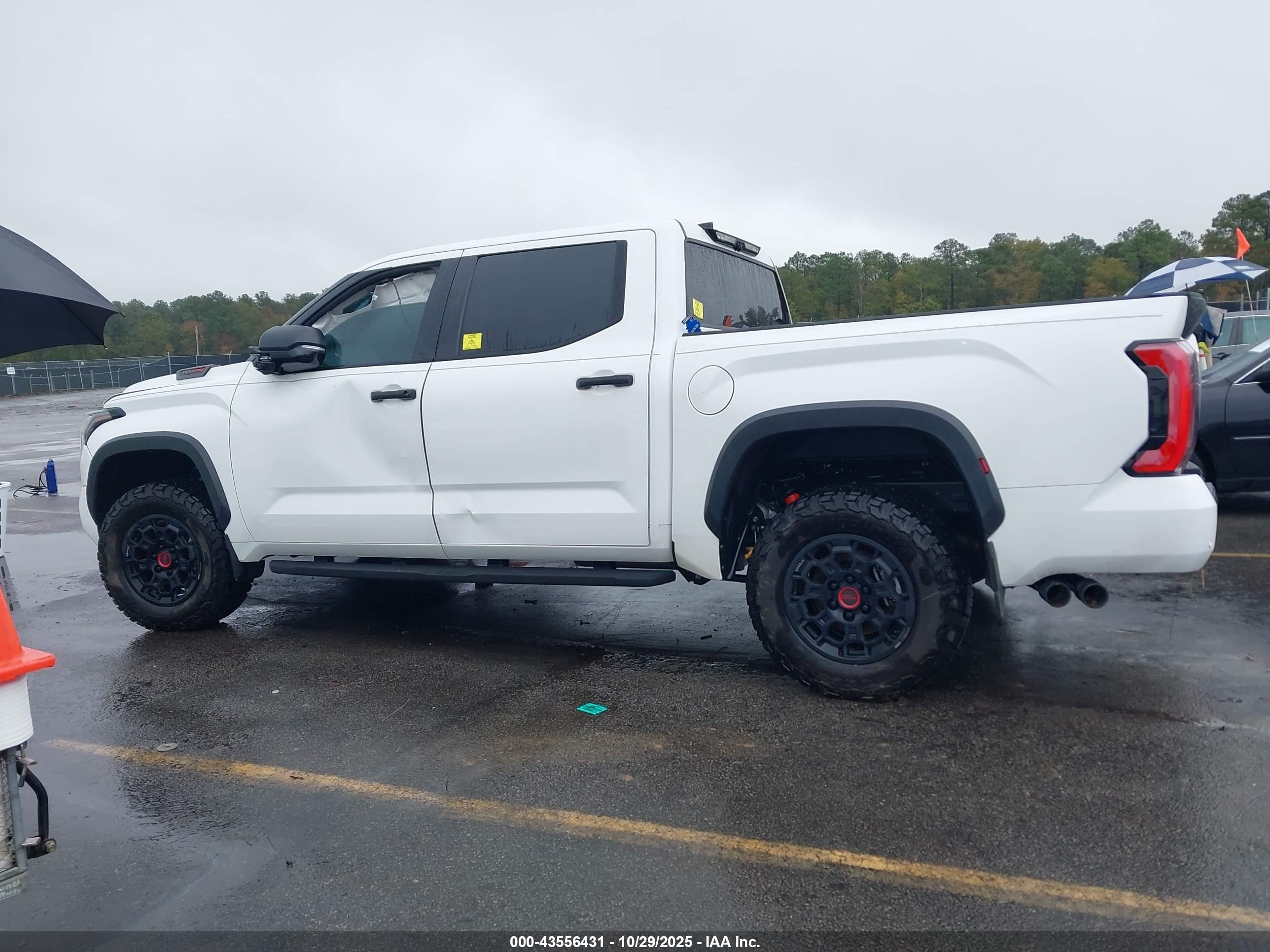 2022 Toyota Tundra Hybrid Trd Pro White vin: 5TFPC5DB8NX010255