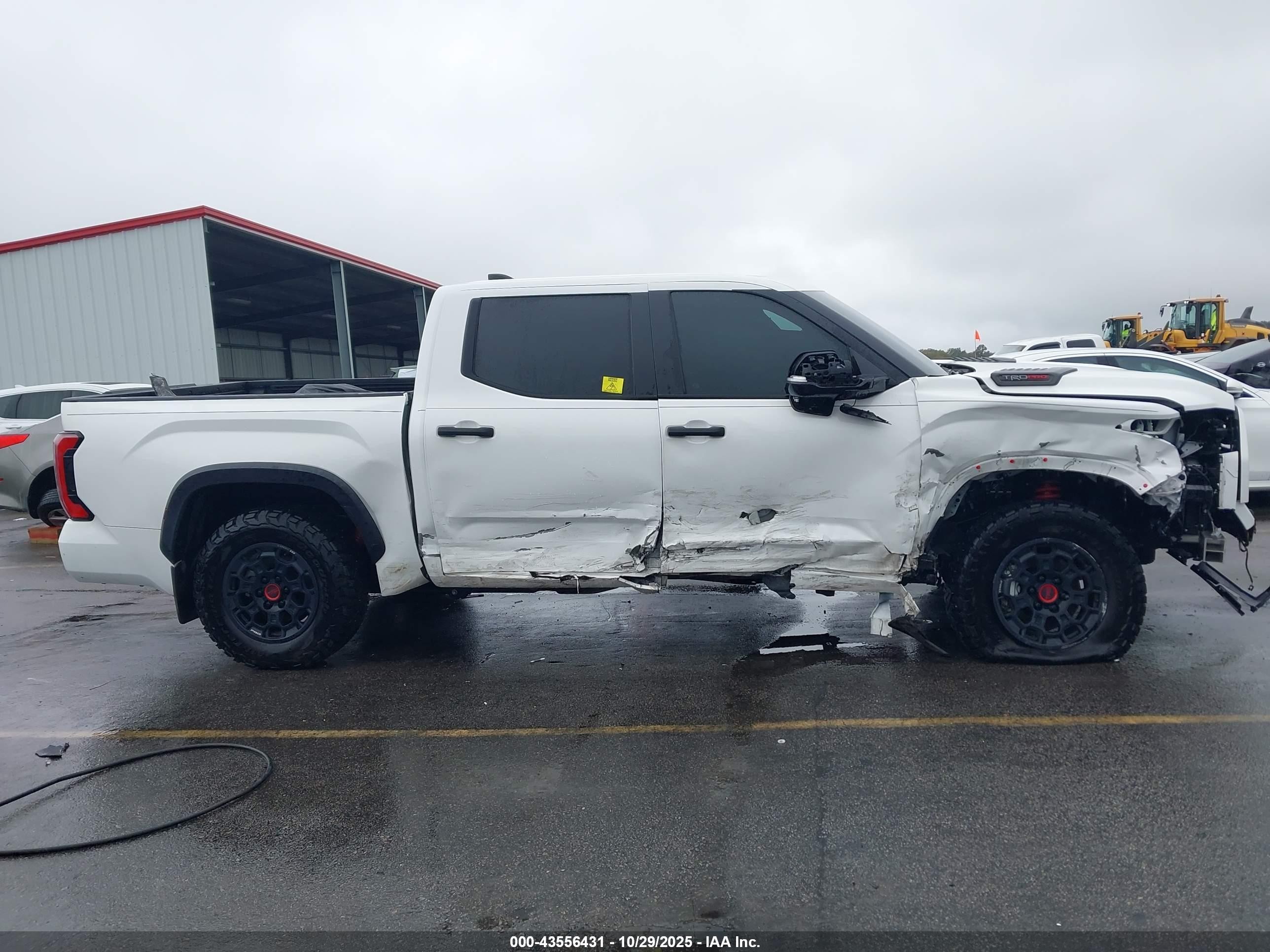 2022 Toyota Tundra Hybrid Trd Pro White vin: 5TFPC5DB8NX010255