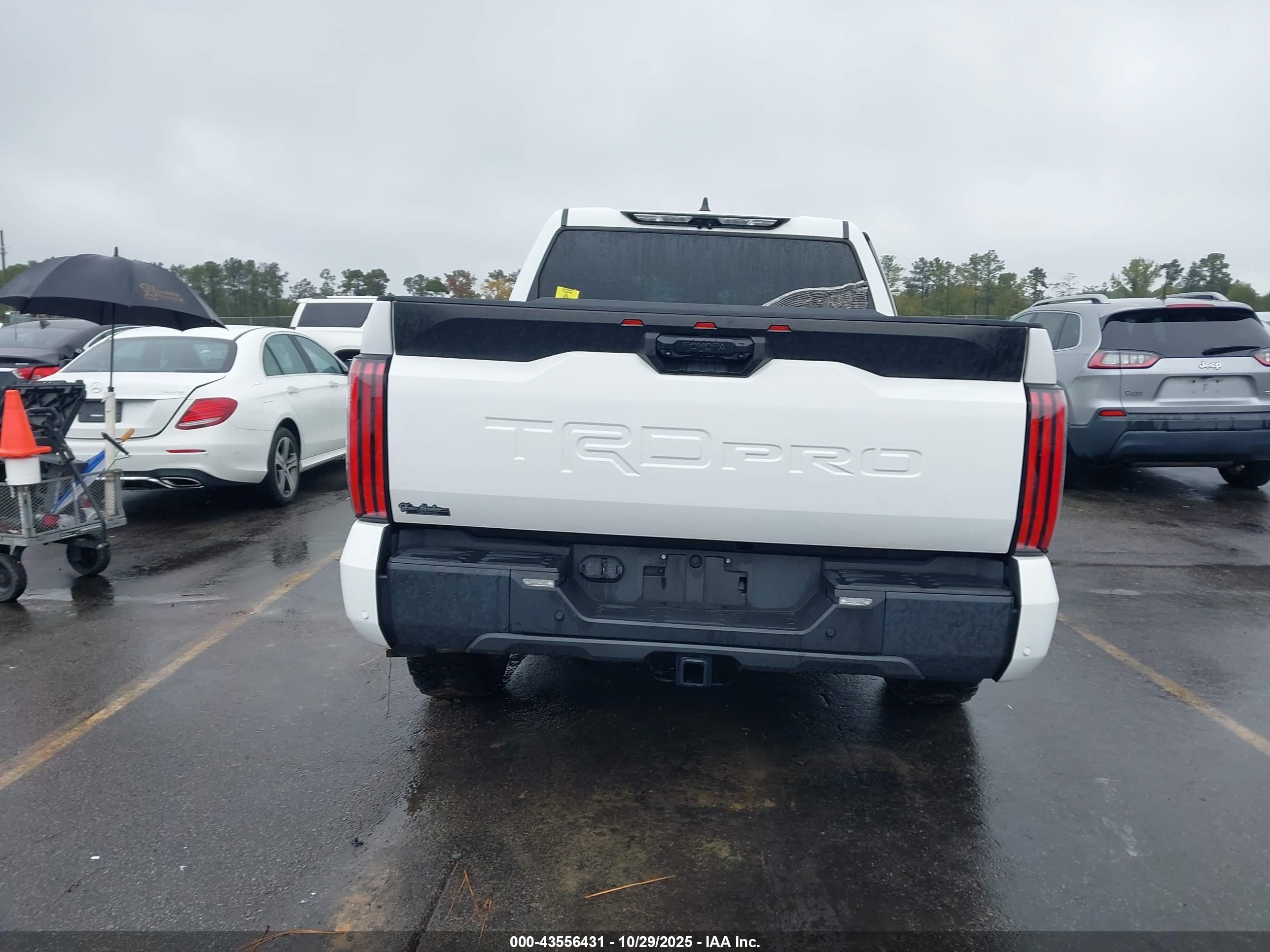 2022 Toyota Tundra Hybrid Trd Pro White vin: 5TFPC5DB8NX010255