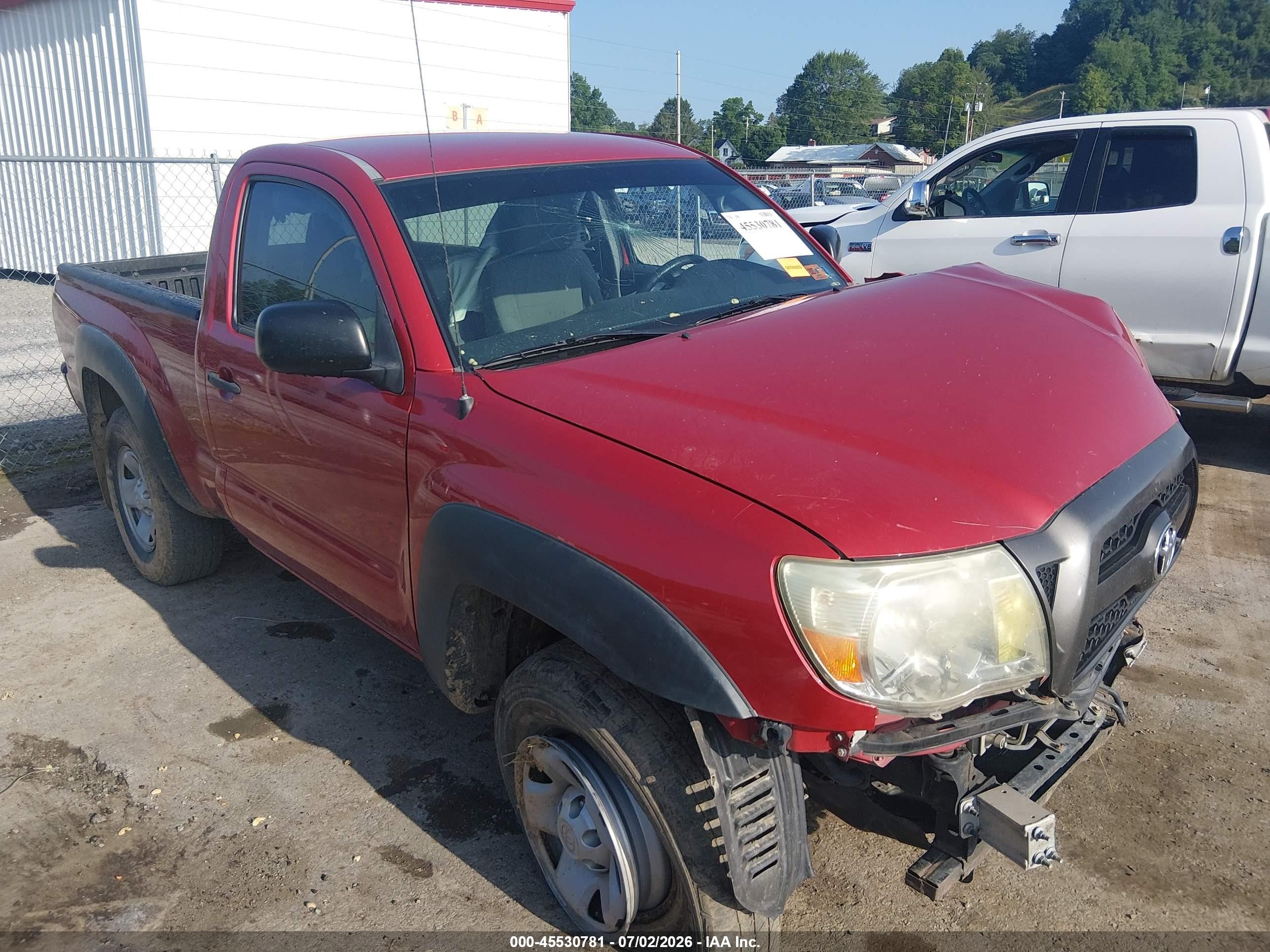 2011 Toyota Tacoma   Red vin: 5TFPX4EN1BX001450