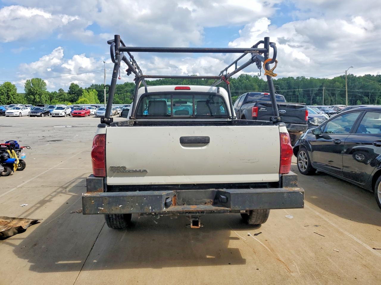 2013 Toyota Tacoma White vin: 5TFPX4EN1DX016744