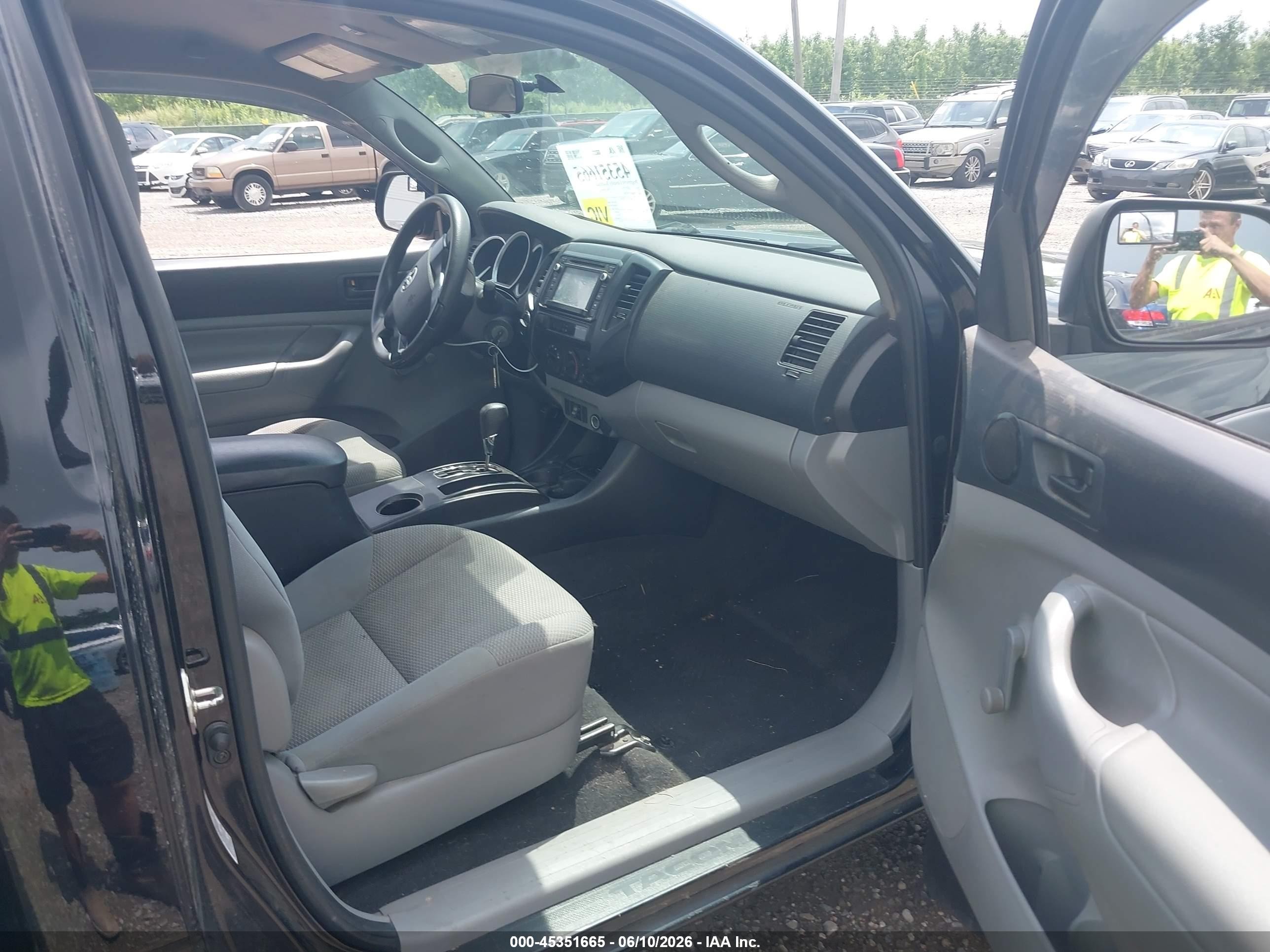2014 Toyota Tacoma   Black vin: 5TFPX4EN1EX020813