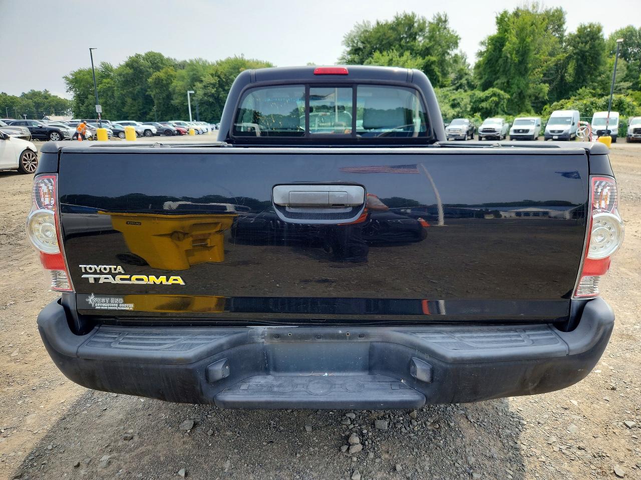 2011 Toyota Tacoma Base Black vin: 5TFPX4EN2BX006060
