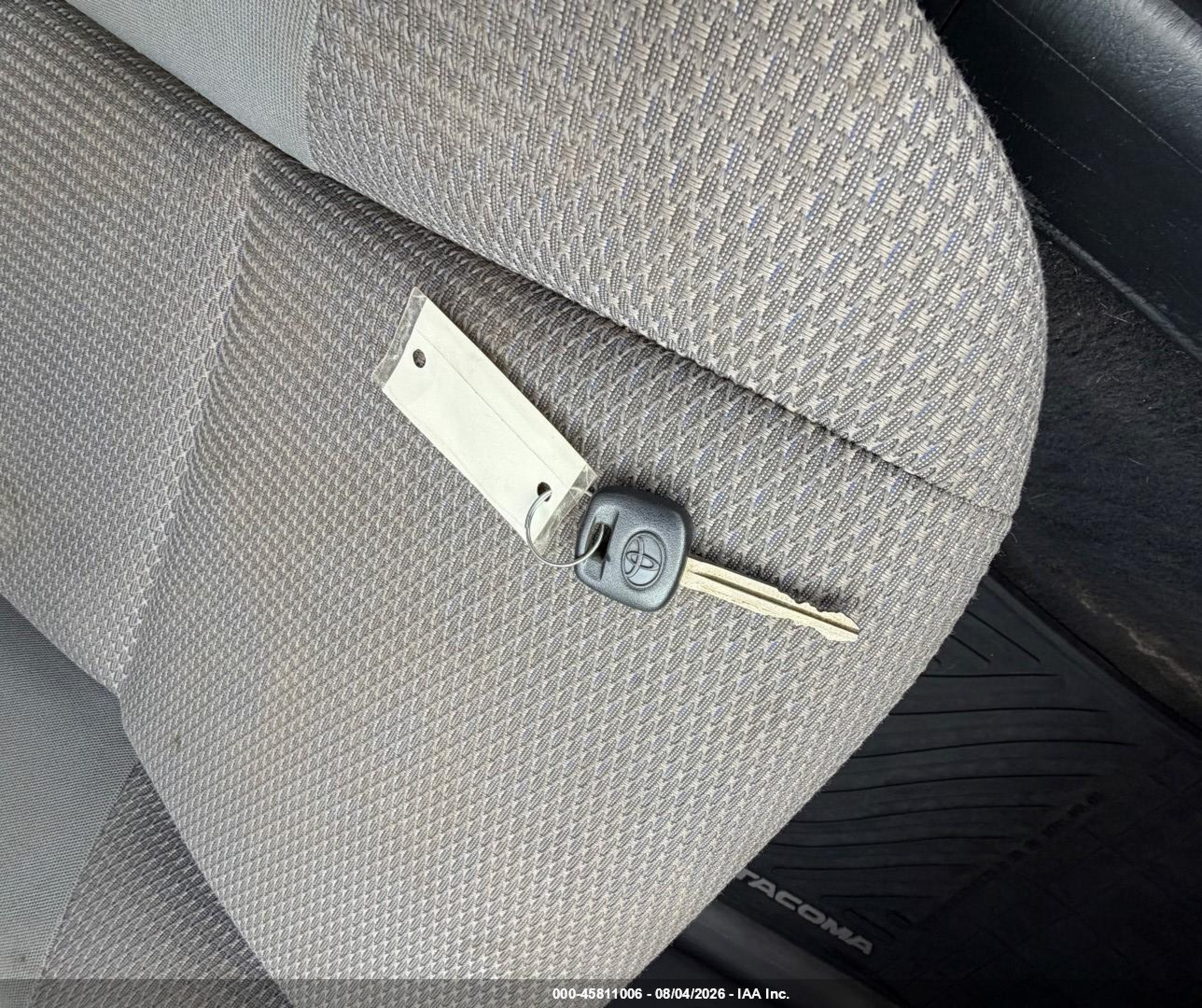 2013 Toyota Tacoma   Silver vin: 5TFPX4EN4DX014423