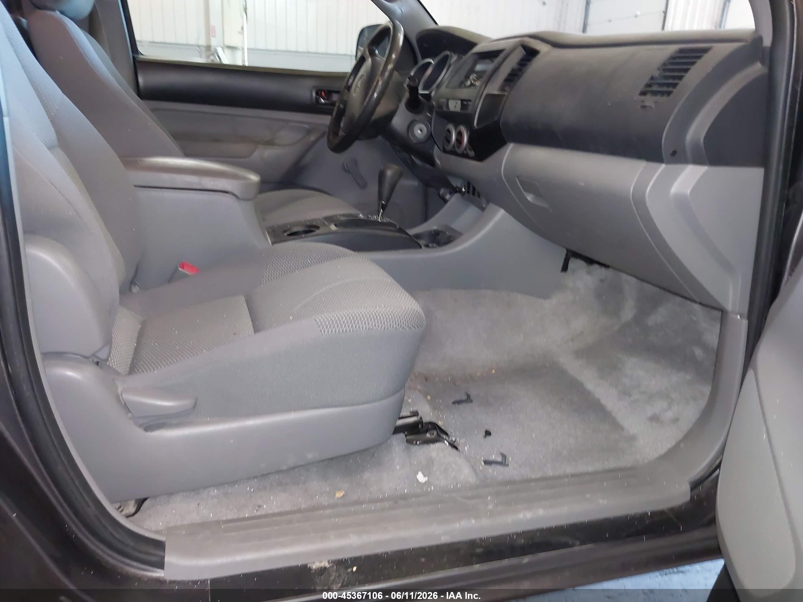 2011 Toyota Tacoma   Gray vin: 5TFPX4EN5BX003556