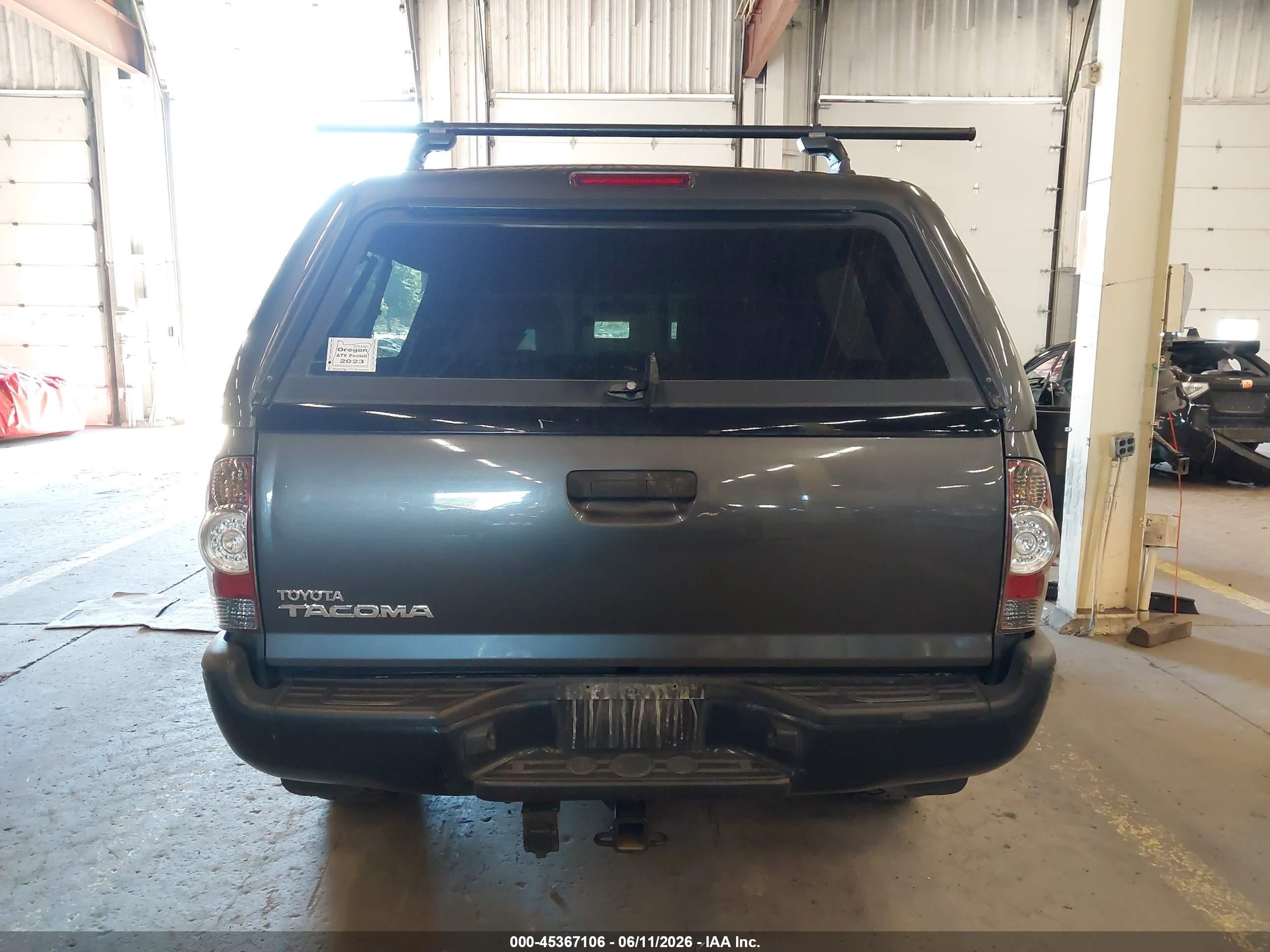 2011 Toyota Tacoma   Gray vin: 5TFPX4EN5BX003556