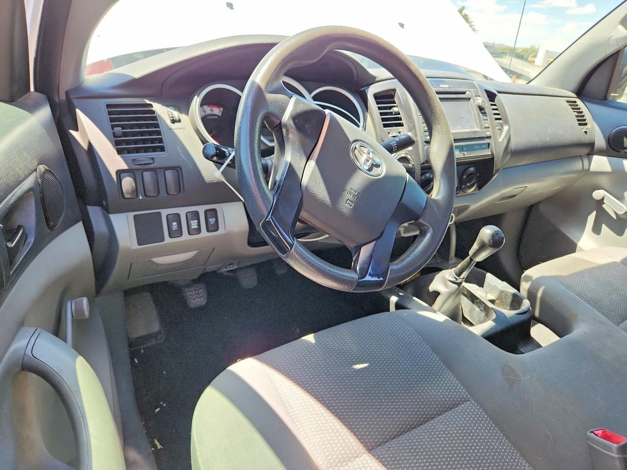 2013 Toyota Tacoma Base White vin: 5TFPX4EN5DX013975