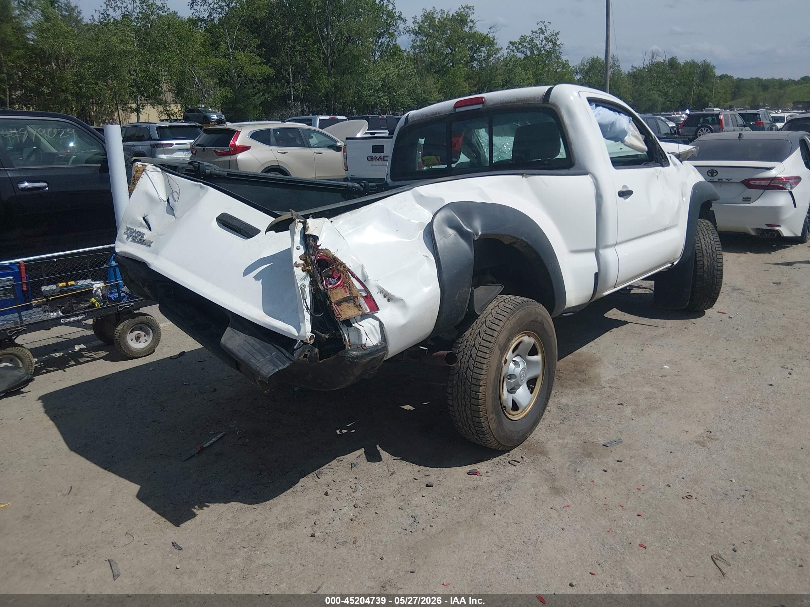 2014 Toyota Tacoma   White vin: 5TFPX4EN5EX023147