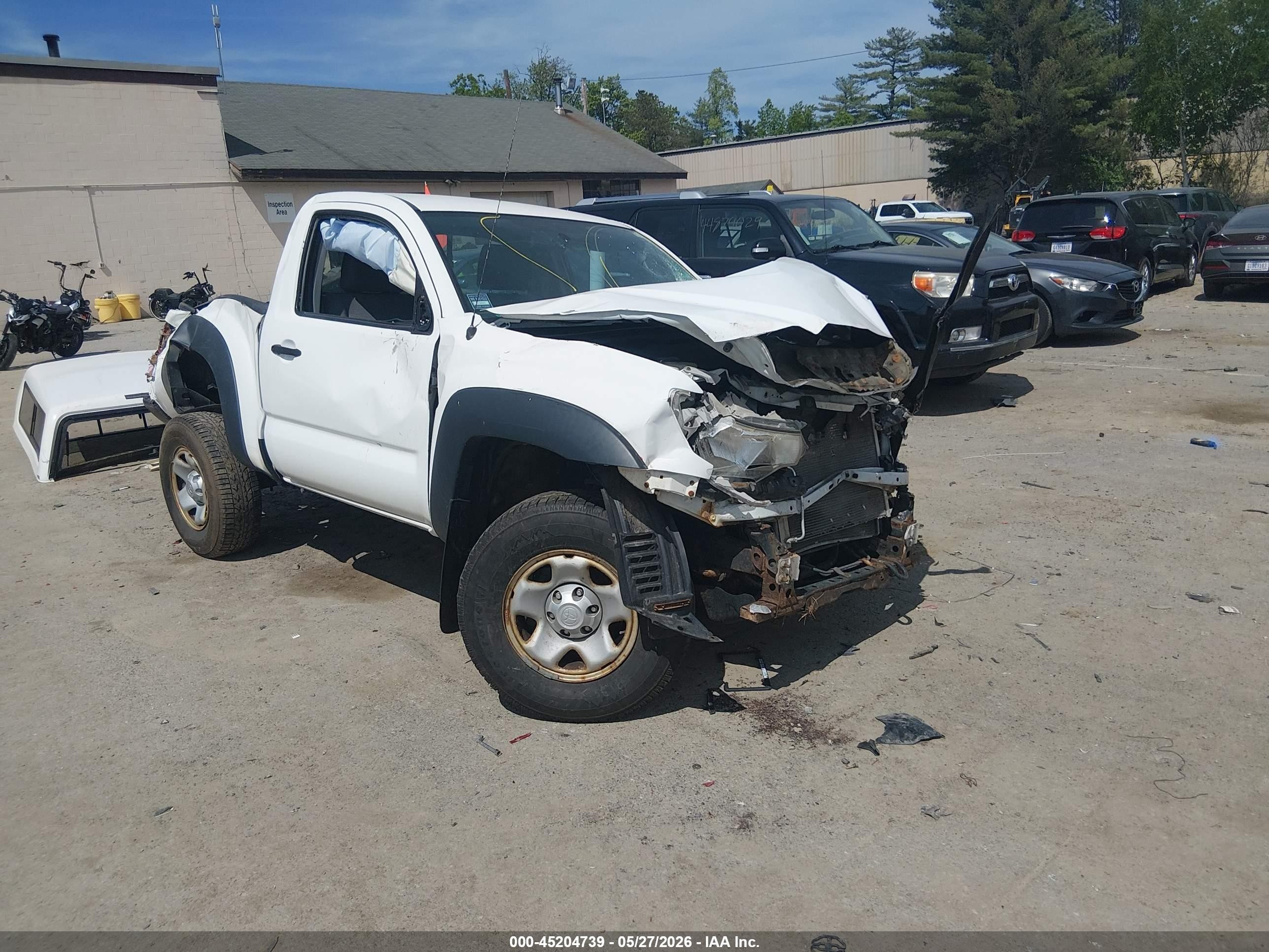2014 Toyota Tacoma   White vin: 5TFPX4EN5EX023147