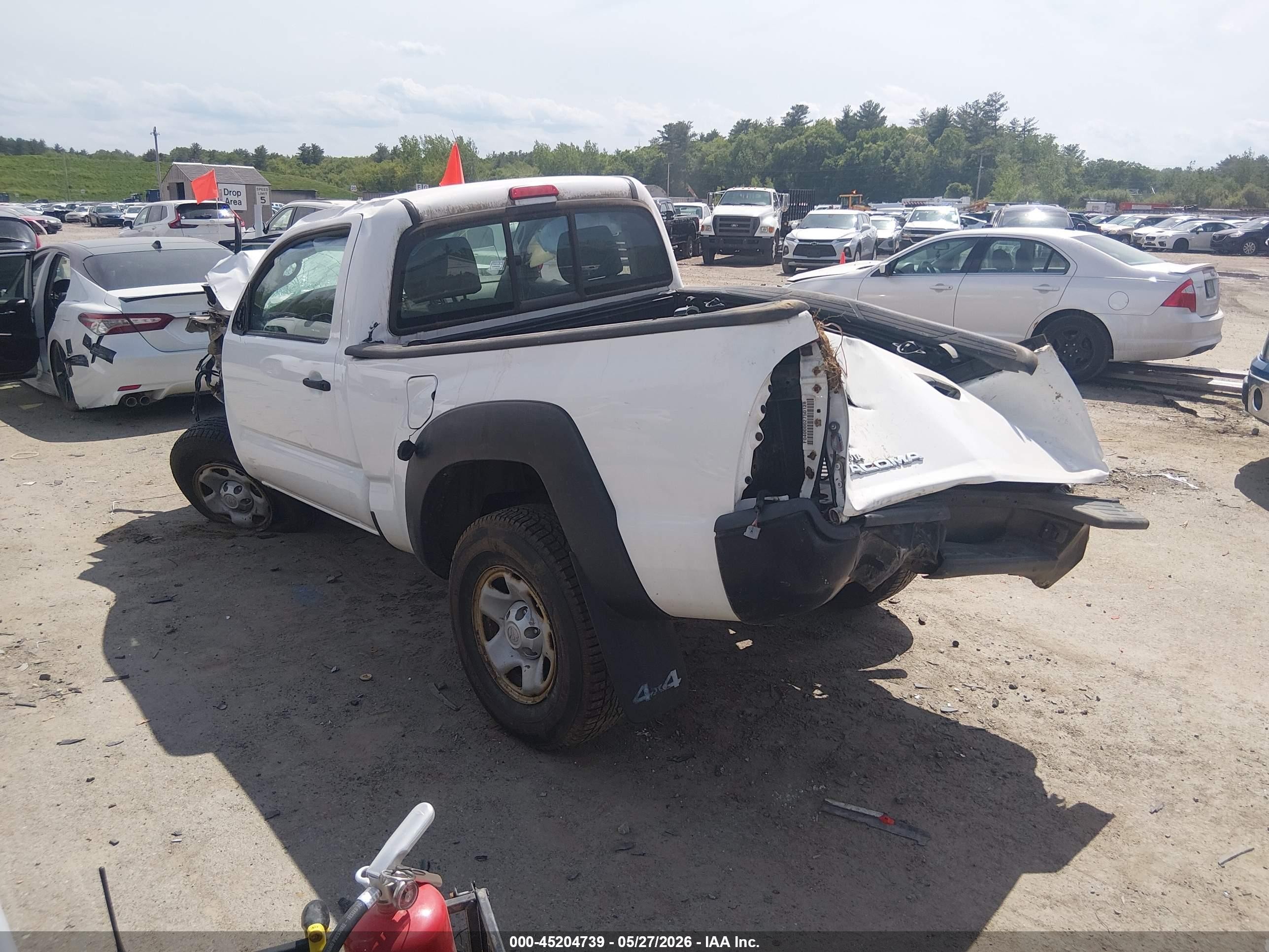 2014 Toyota Tacoma   White vin: 5TFPX4EN5EX023147
