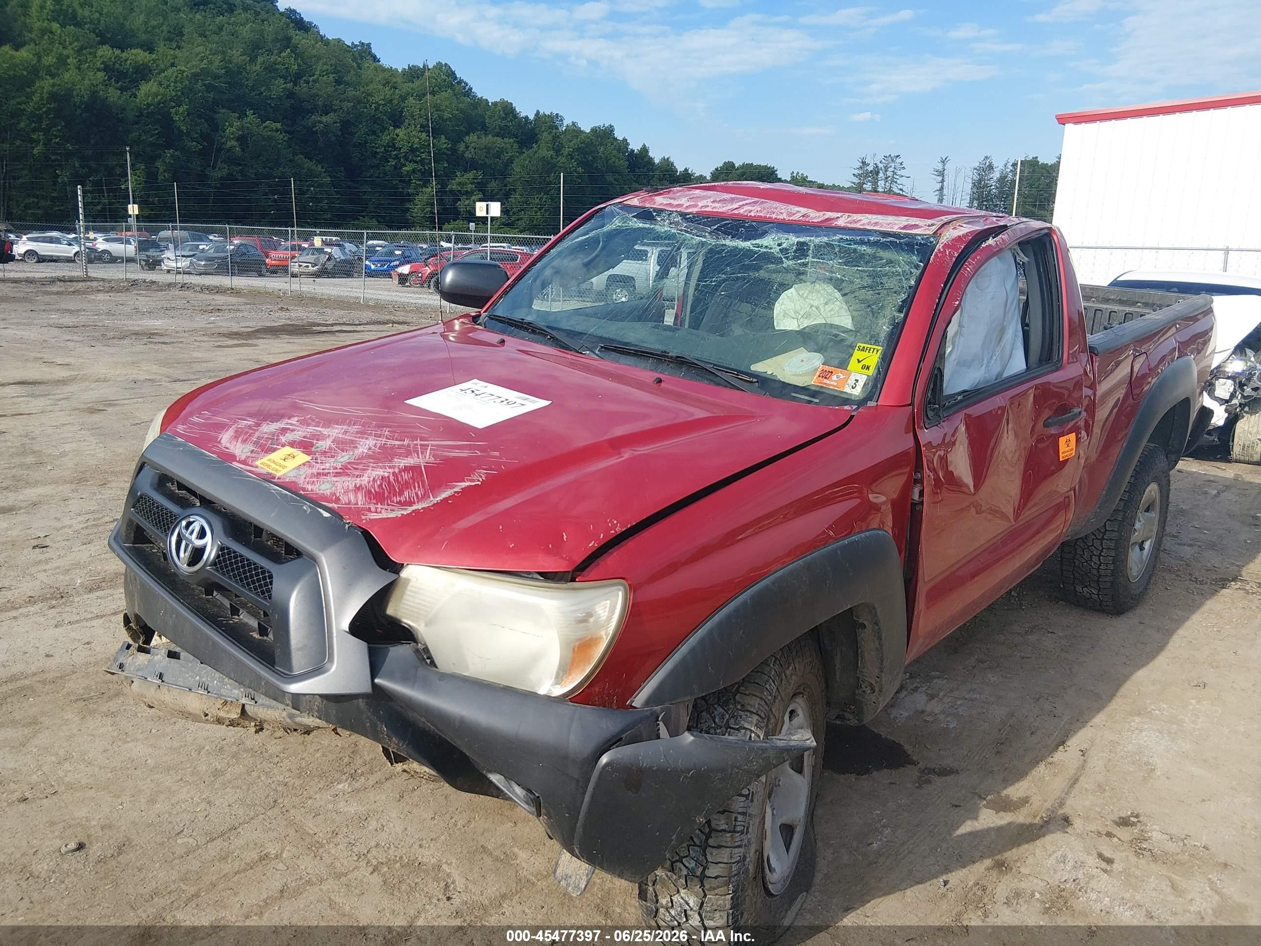2012 Toyota Tacoma   Red vin: 5TFPX4EN6CX008184