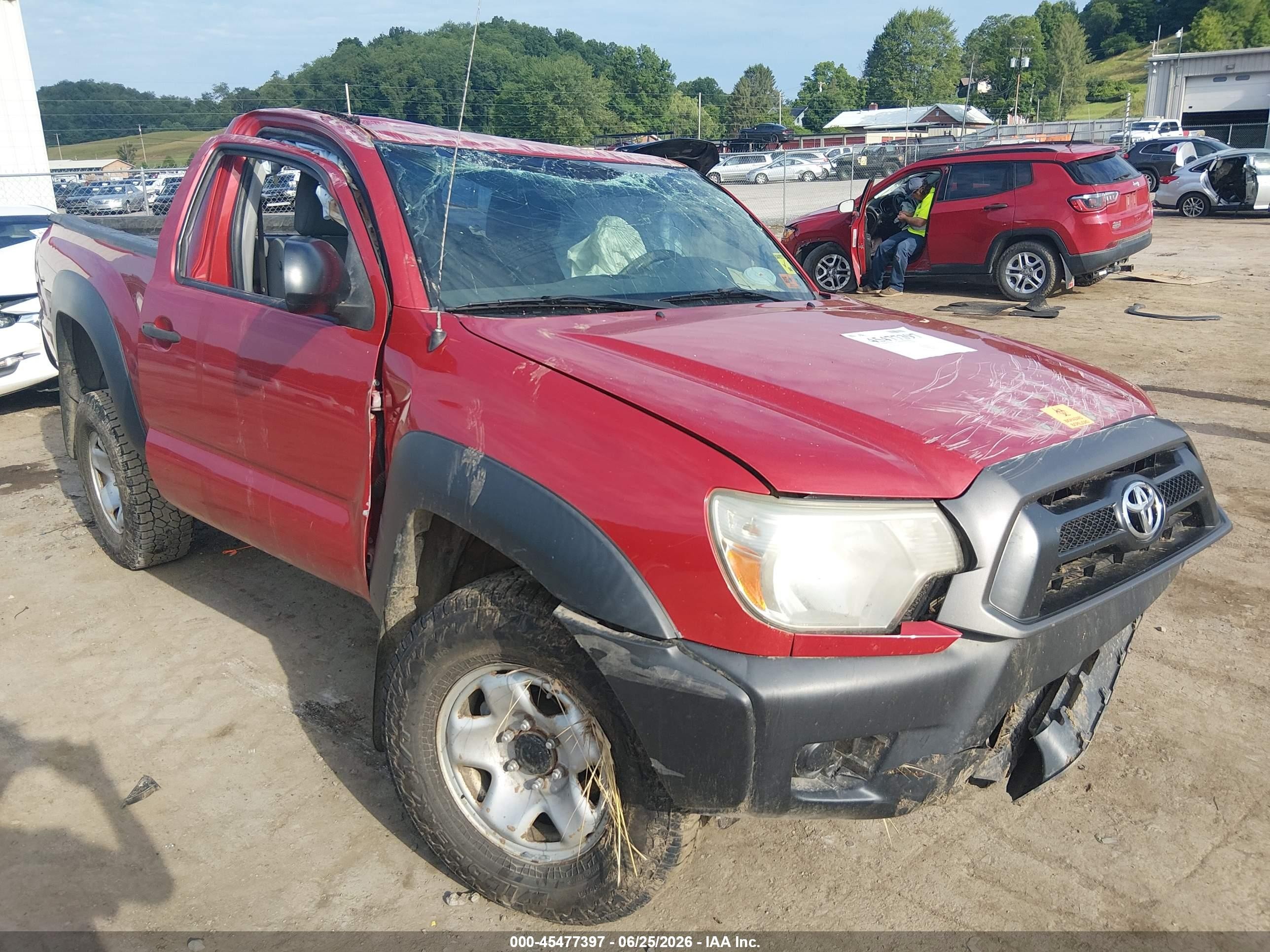 2012 Toyota Tacoma   Red vin: 5TFPX4EN6CX008184