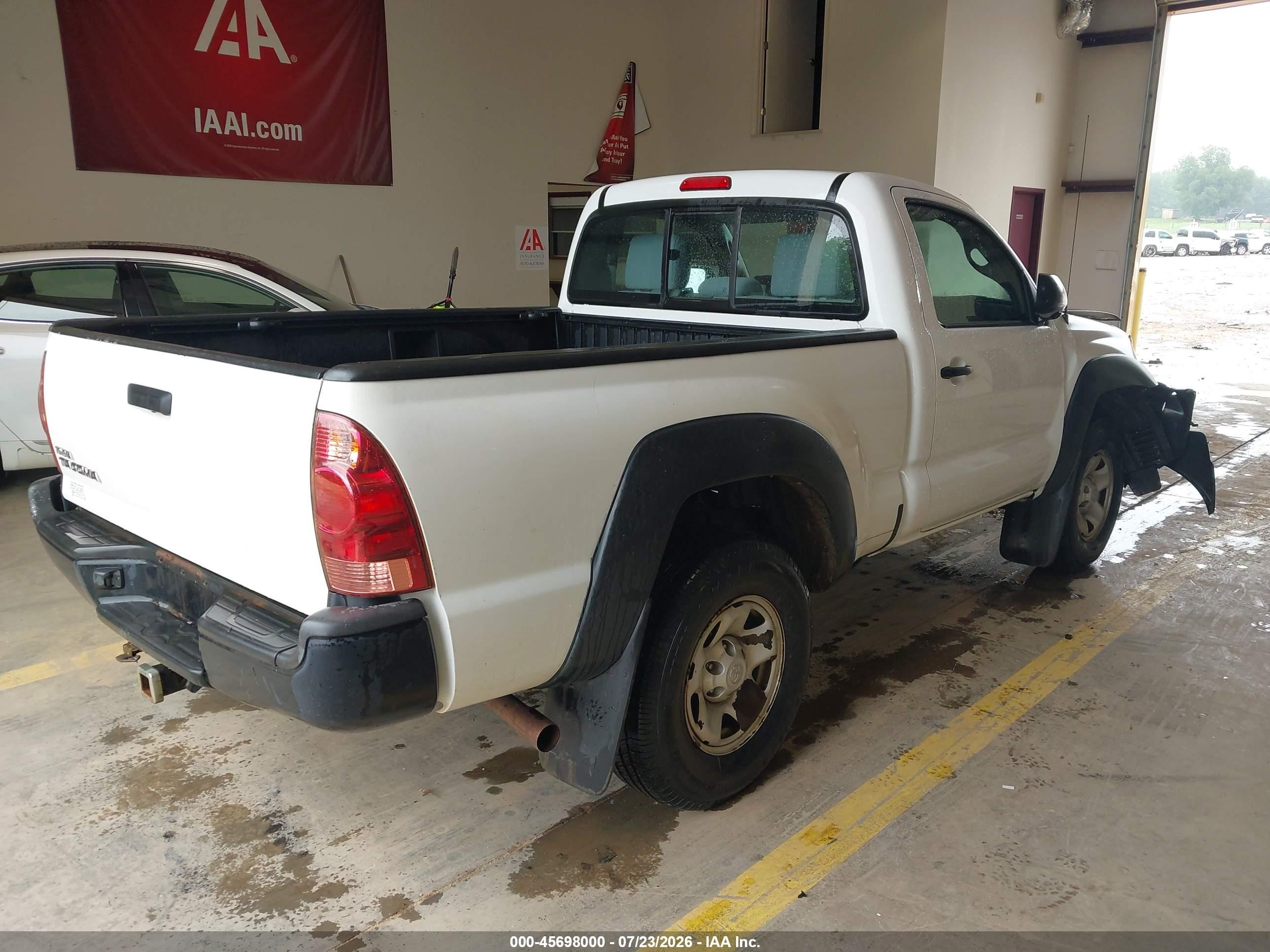 2012 Toyota Tacoma   White vin: 5TFPX4EN6CX012784