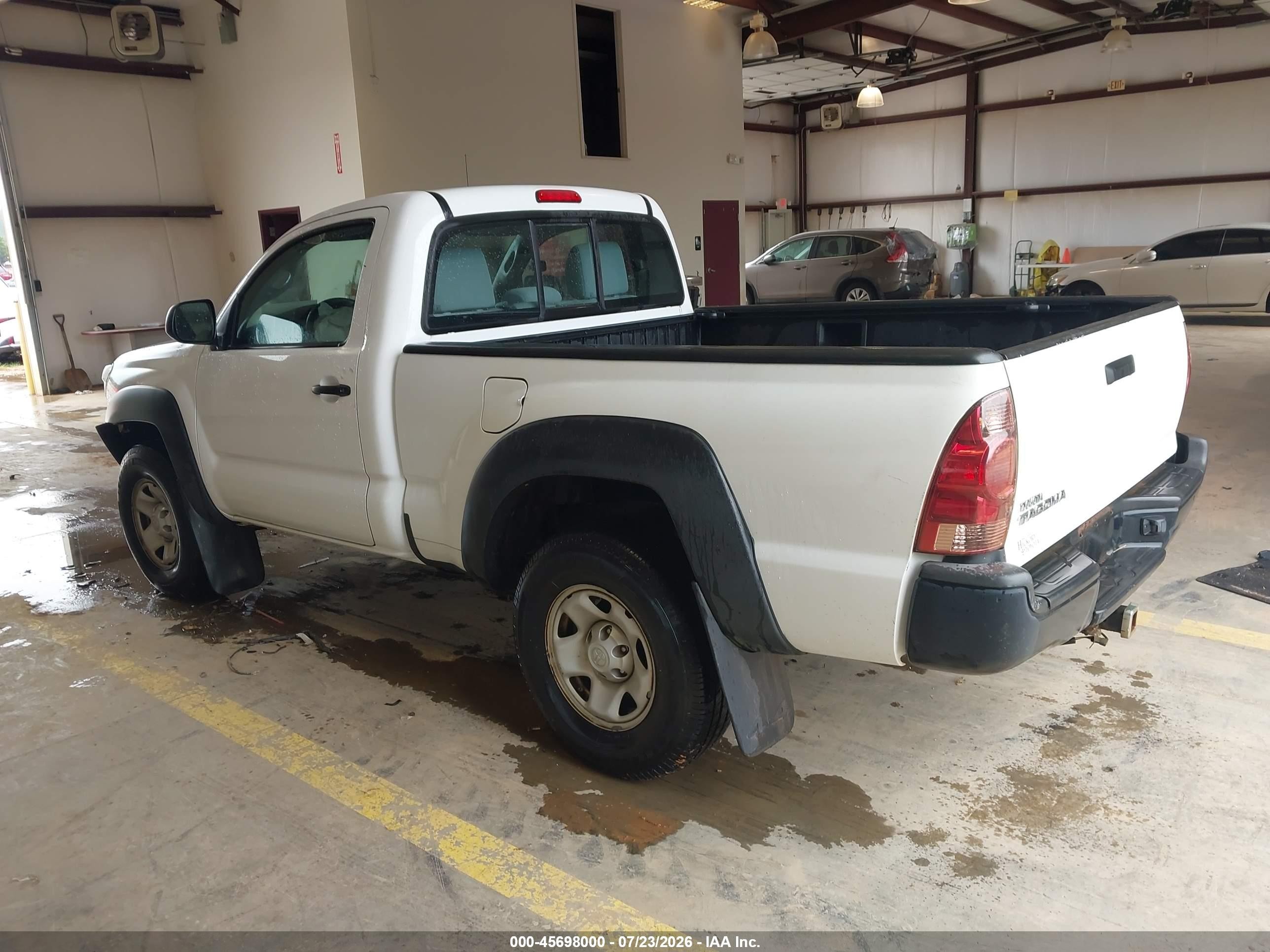 2012 Toyota Tacoma   White vin: 5TFPX4EN6CX012784