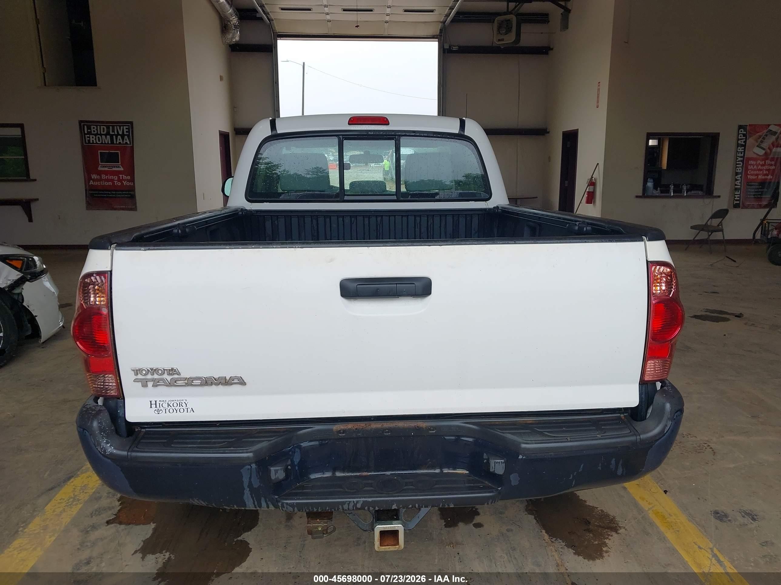 2012 Toyota Tacoma   White vin: 5TFPX4EN6CX012784