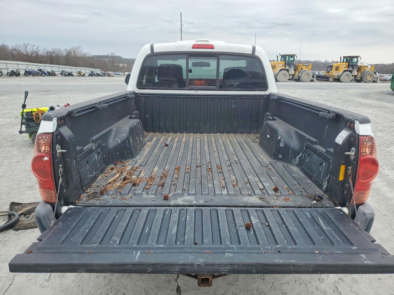 2013 Toyota Tacoma White vin: 5TFPX4EN6DX017341